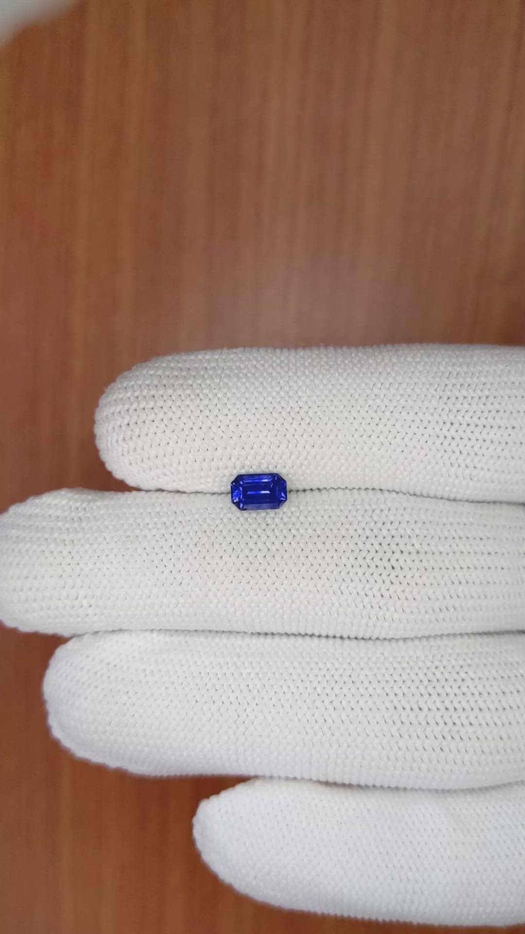 0.86 Ct. Blue Sapphire from Ceylon (Sri Lanka) Size Video