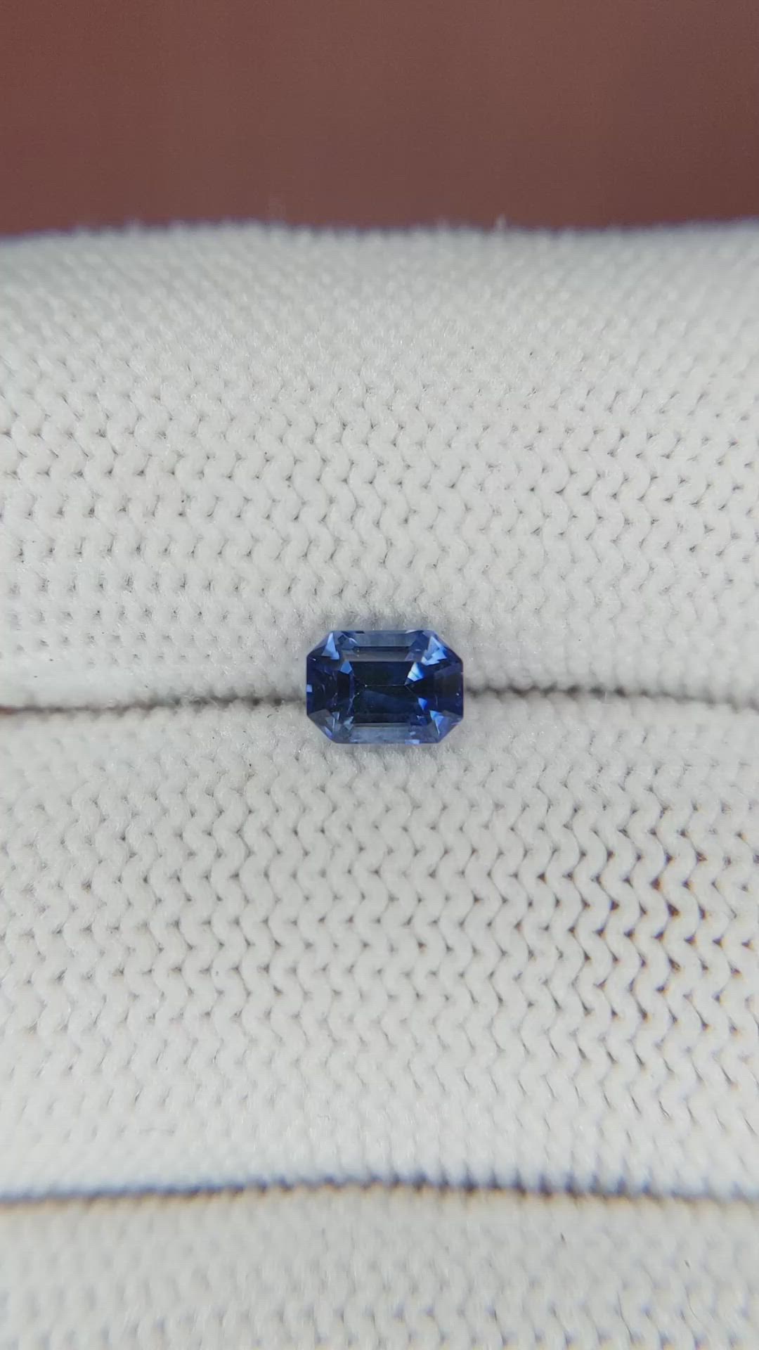 0.75 Ct. Blue Sapphire from Ceylon (Sri Lanka) Size Video