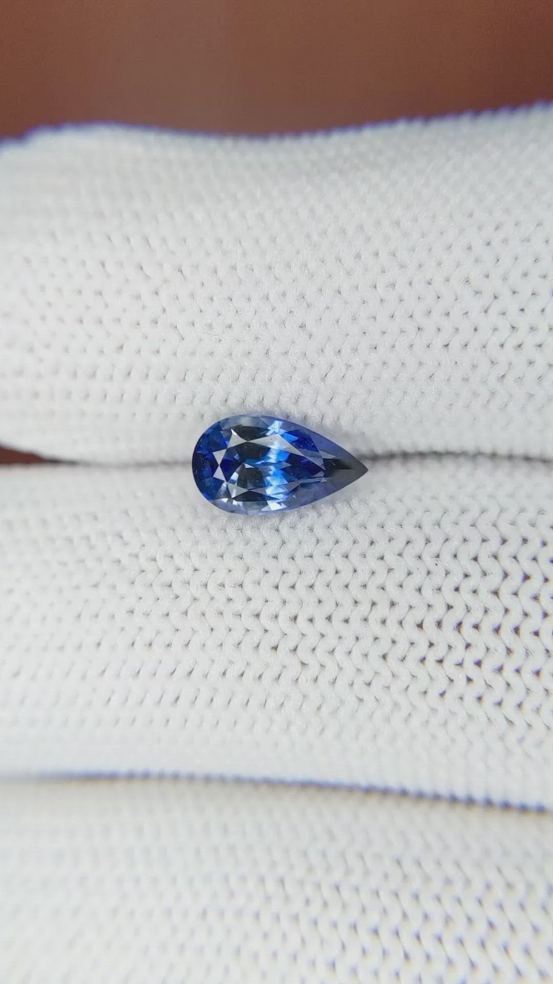 1.28 Ct. Blue Sapphire from Ceylon (Sri Lanka) Size Video