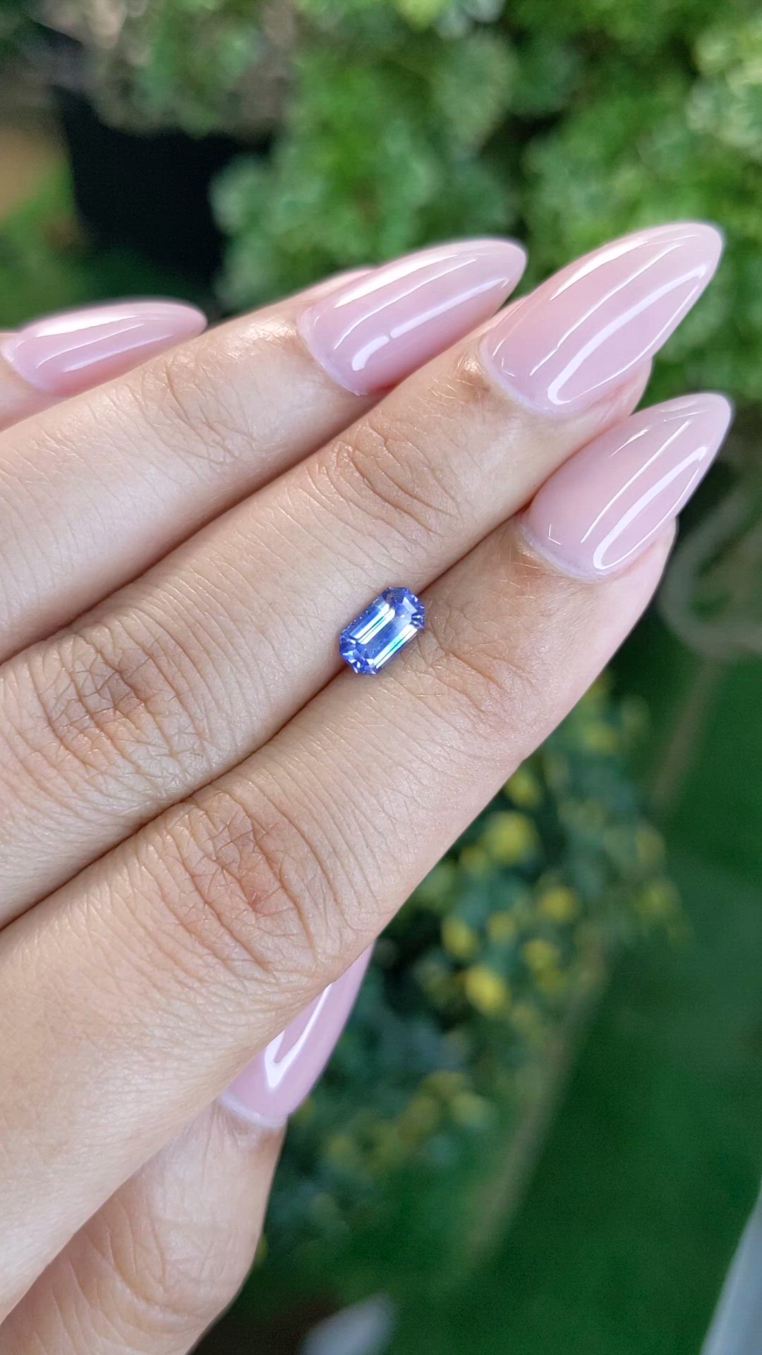 0.79 Ct. Bi Color Sapphire from Ceylon (Sri Lanka) Size Video