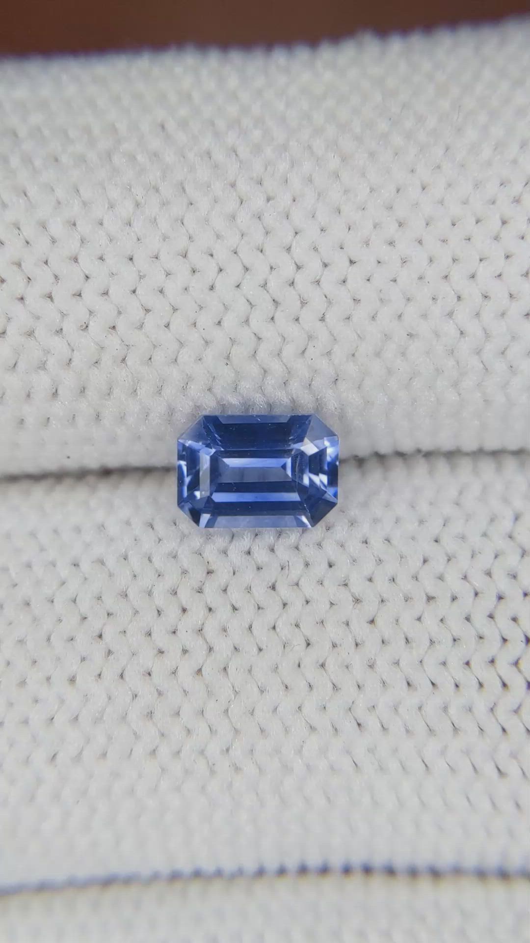 0.85 Ct. Sapphire from Ceylon (Sri Lanka) Size Video