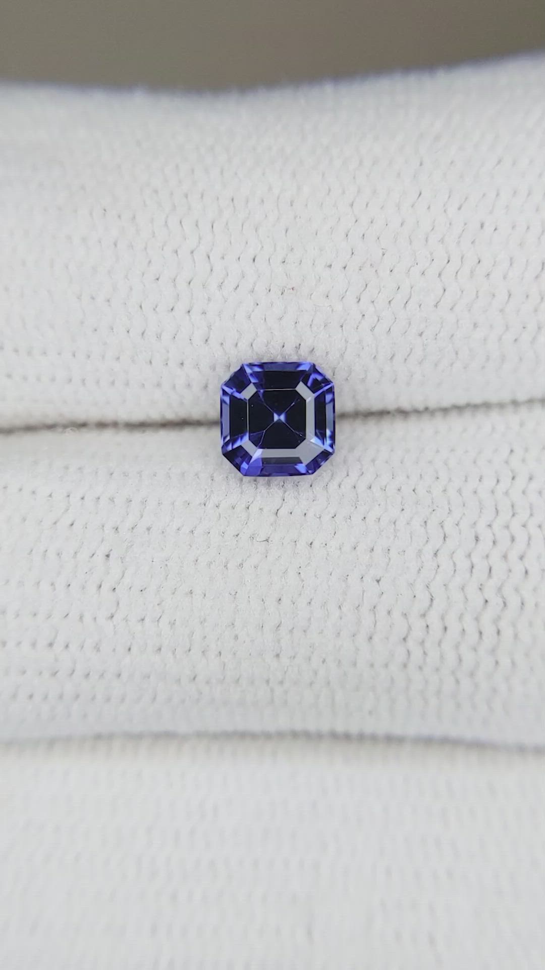 0.75 Ct. Blue Sapphire from Ceylon (Sri Lanka) Size Video