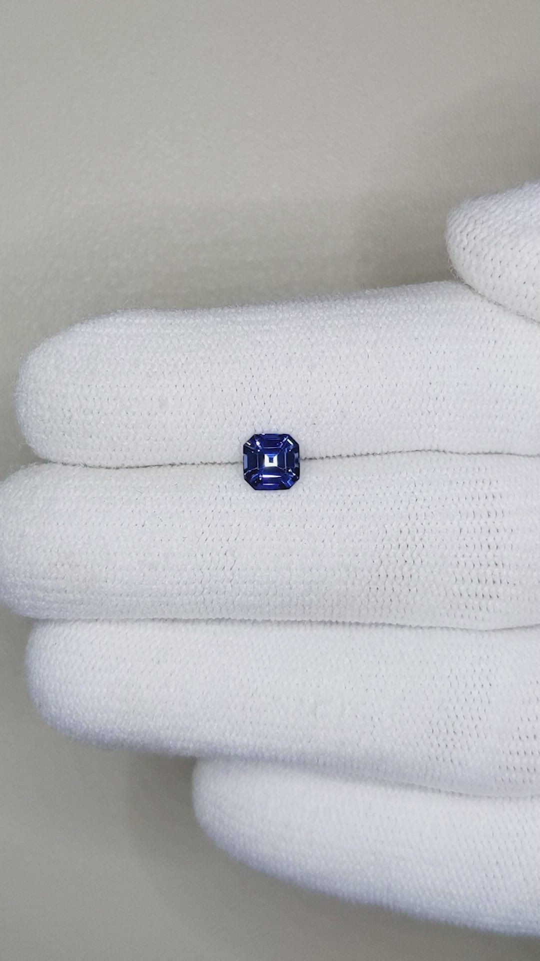 0.75 Ct. Blue Sapphire from Ceylon (Sri Lanka) Size Video