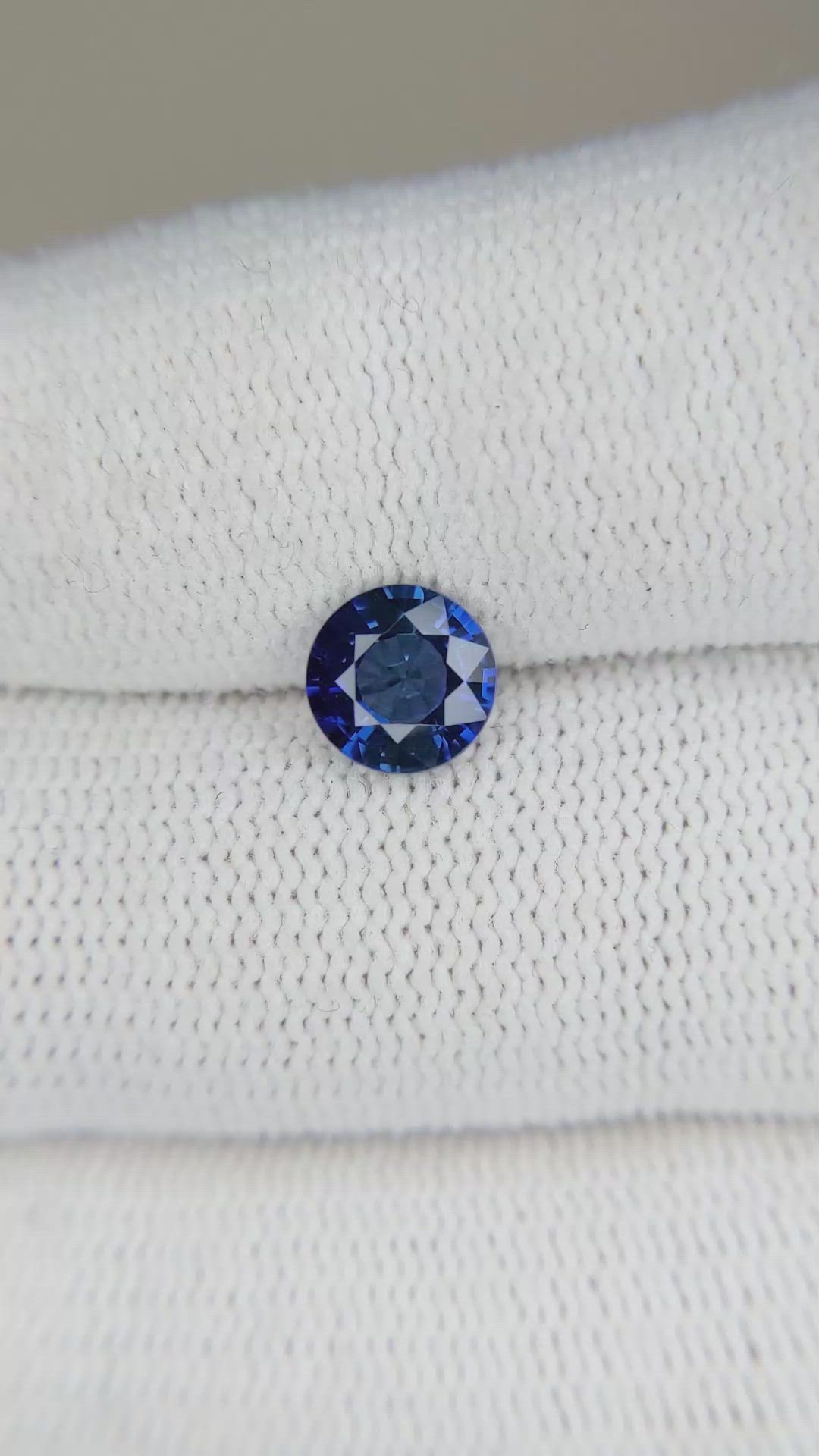 1.21 Ct. Blue Sapphire from Ceylon (Sri Lanka) Size Video