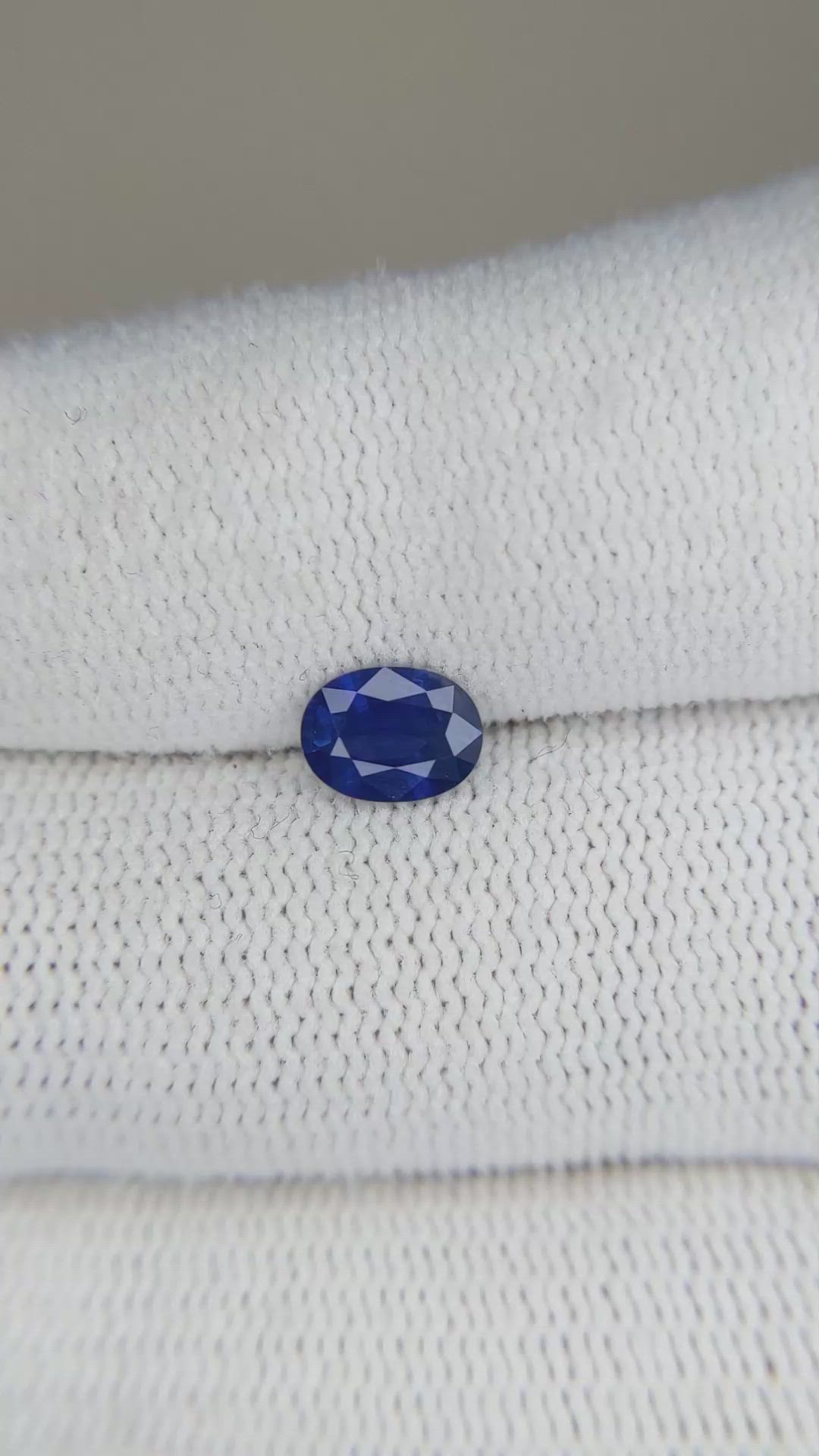 0.74 Ct. Blue Sapphire from Ceylon (Sri Lanka) Size Video