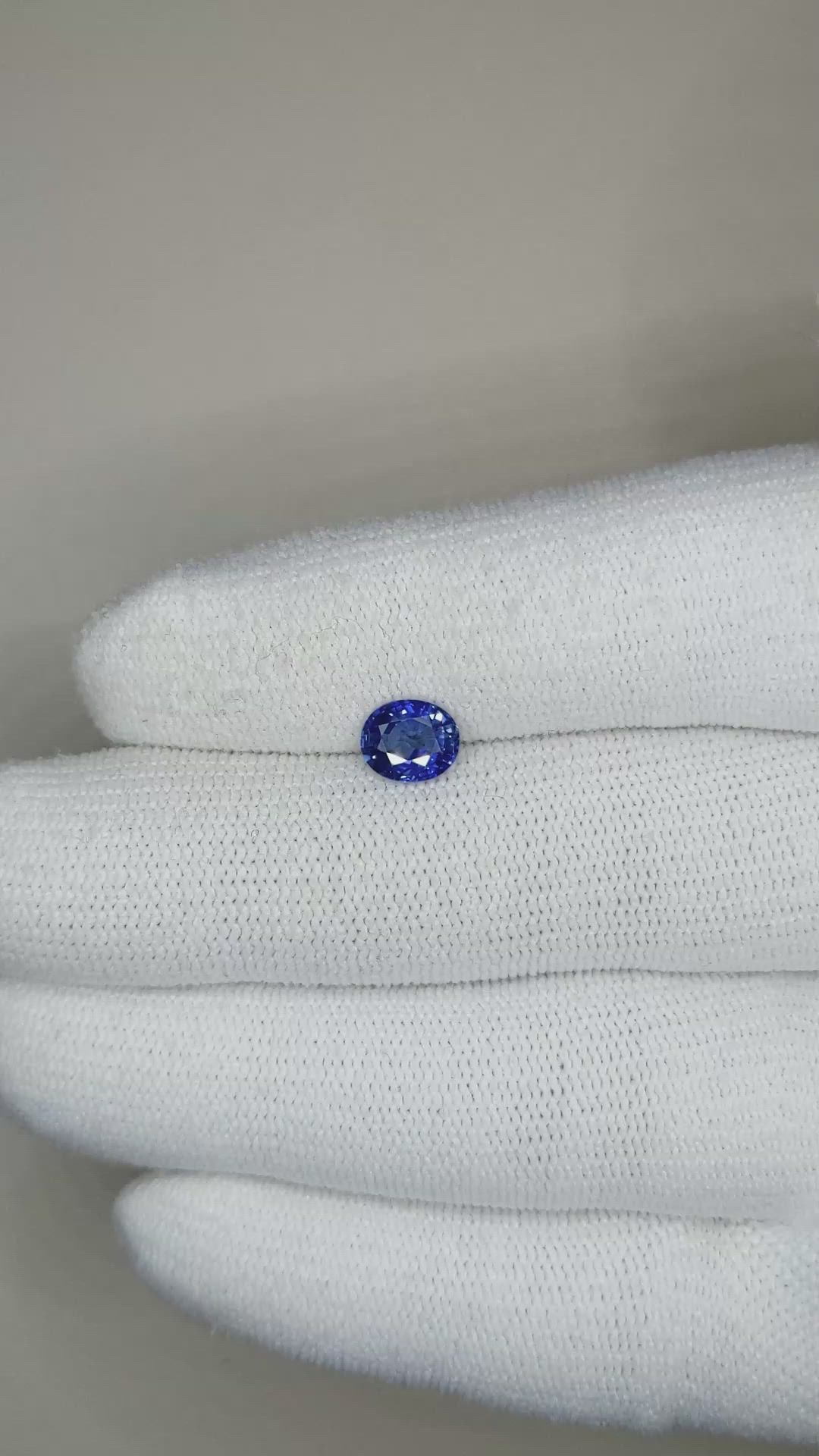 1.14 Ct. Blue Sapphire from Ceylon (Sri Lanka) Size Video