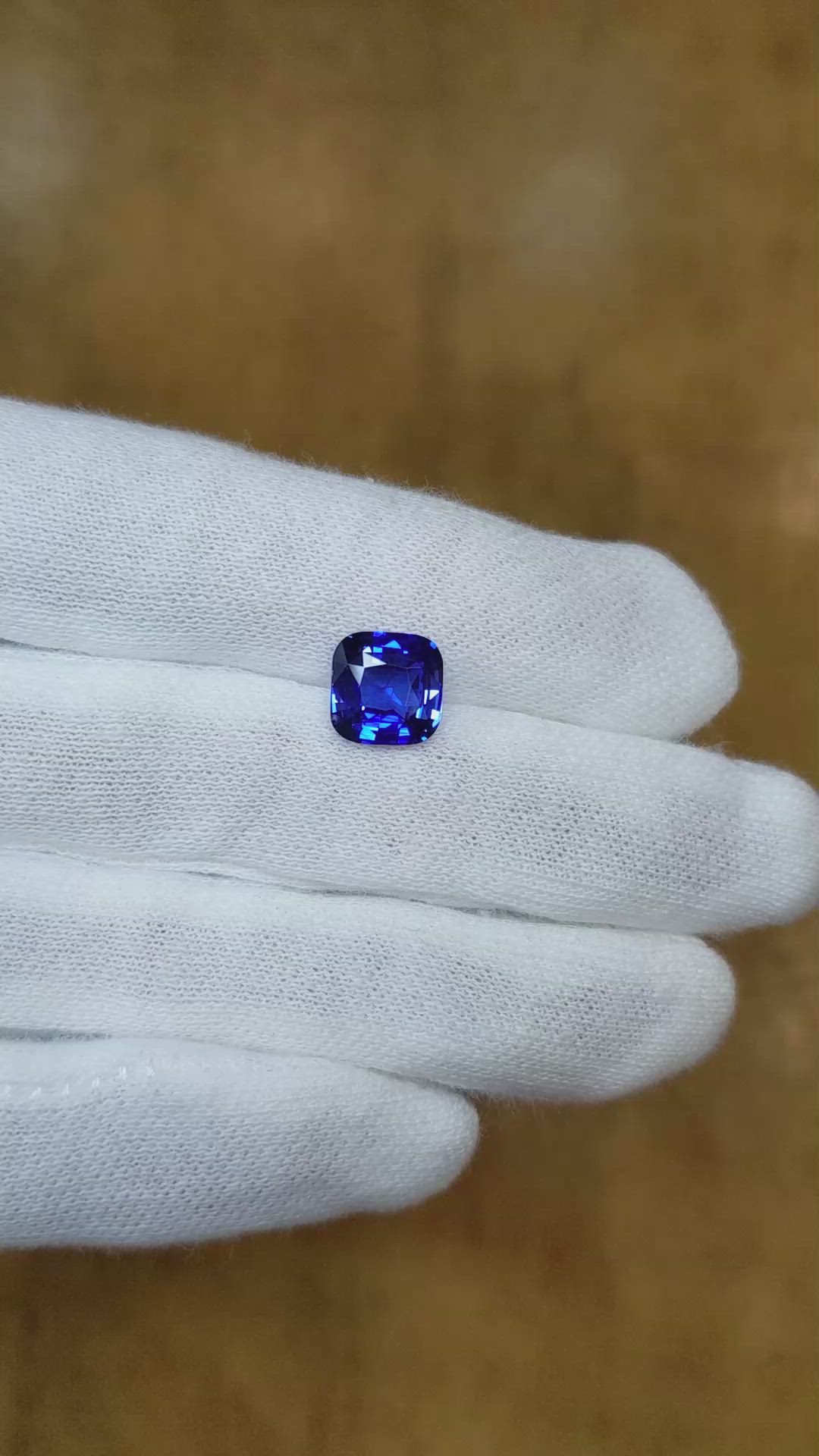 3.52 Ct. Blue Sapphire from Ceylon (Sri Lanka) Size Video
