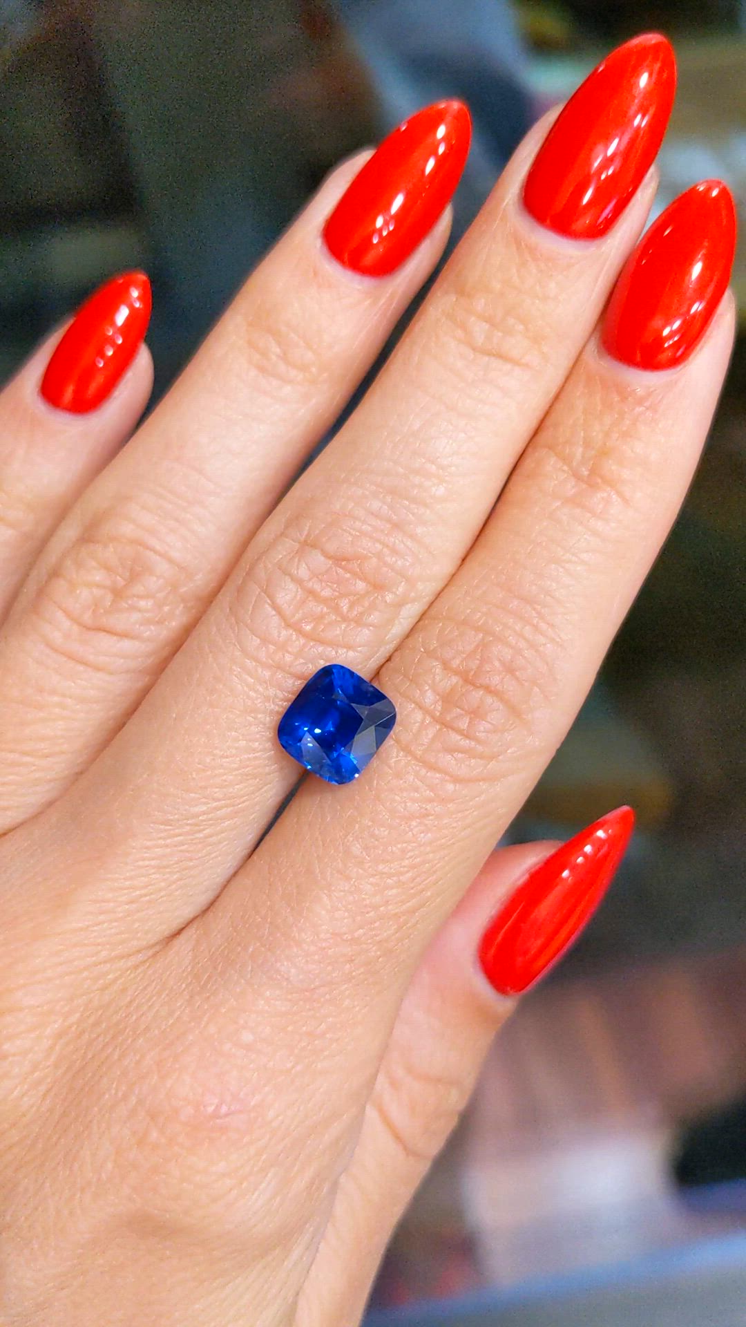 3.71 Ct. Blue Sapphire from Ceylon (Sri Lanka) Size Video