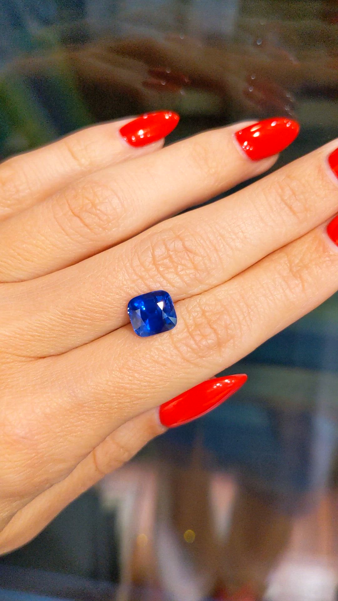 3.71 Ct. Blue Sapphire from Ceylon (Sri Lanka) Size Video
