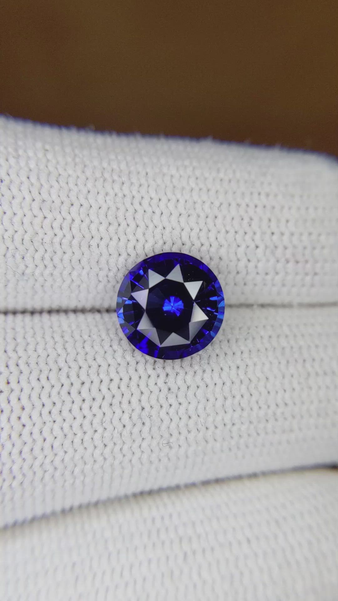 3.25 Ct. Blue Sapphire from Ceylon (Sri Lanka) Size Video