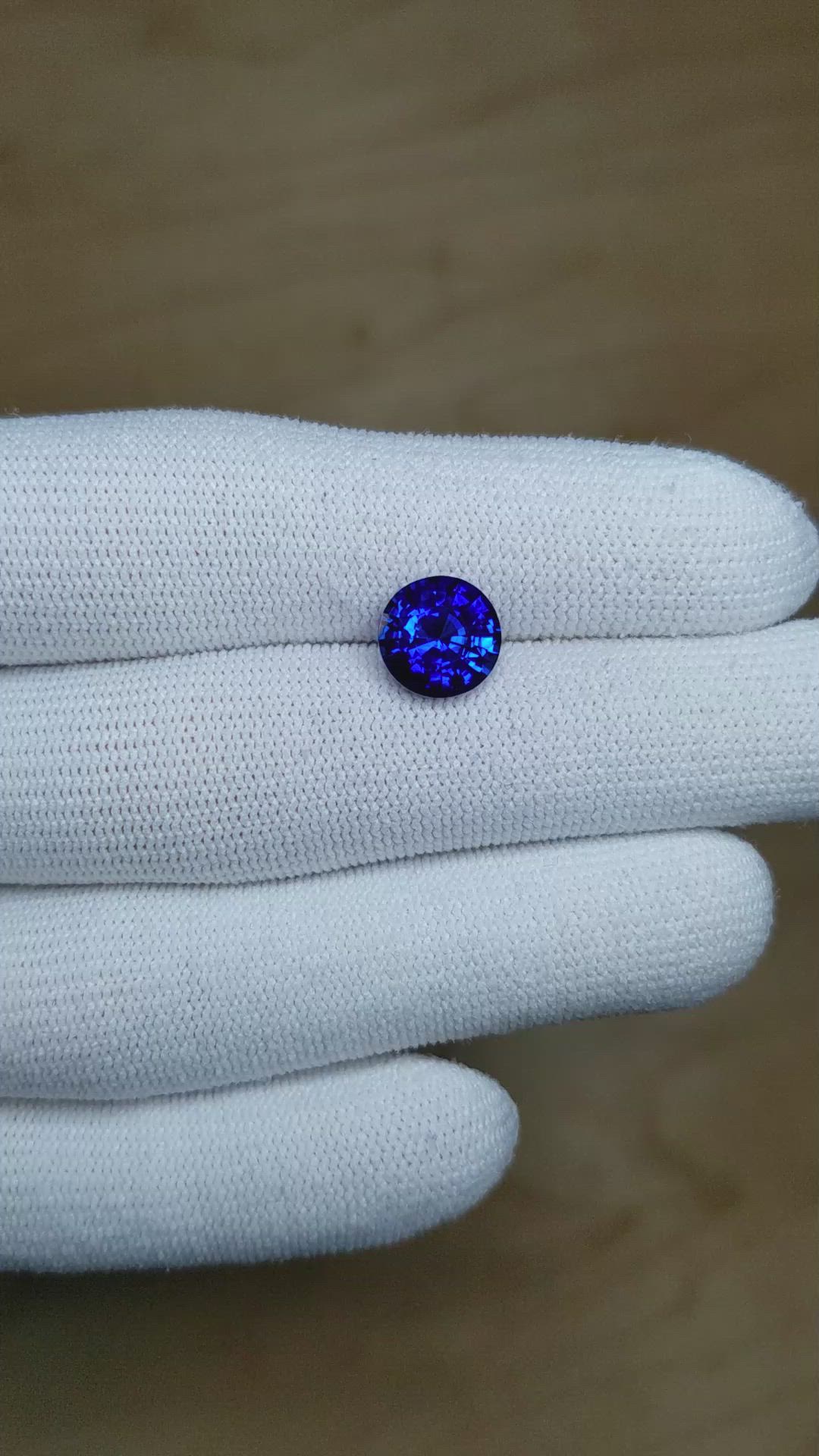 3.25 Ct. Blue Sapphire from Ceylon (Sri Lanka) Size Video