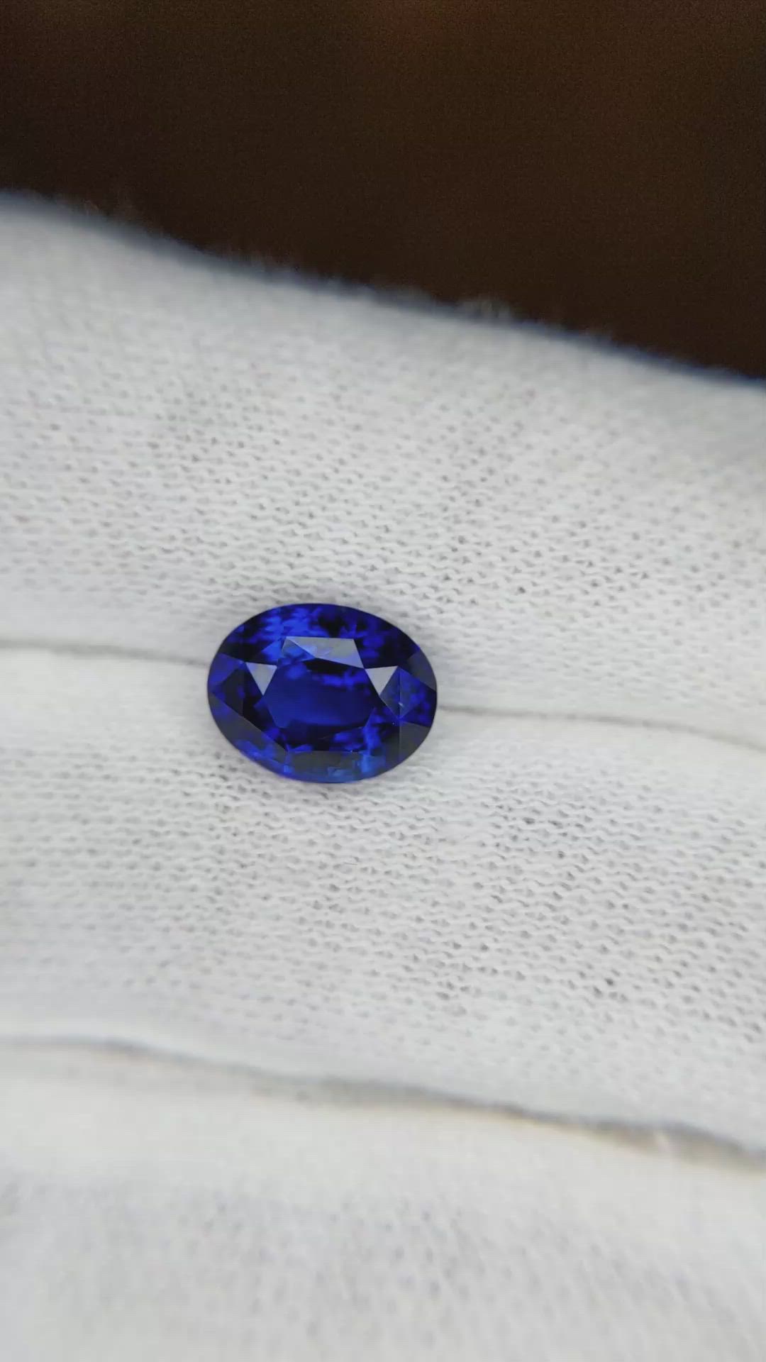 3.01 Ct. Blue Sapphire from Ceylon (Sri Lanka) Size Video