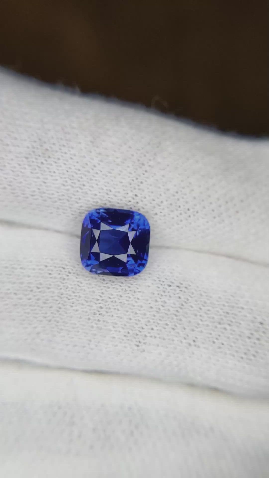 3.07 Ct. Blue Sapphire from Ceylon (Sri Lanka) Size Video