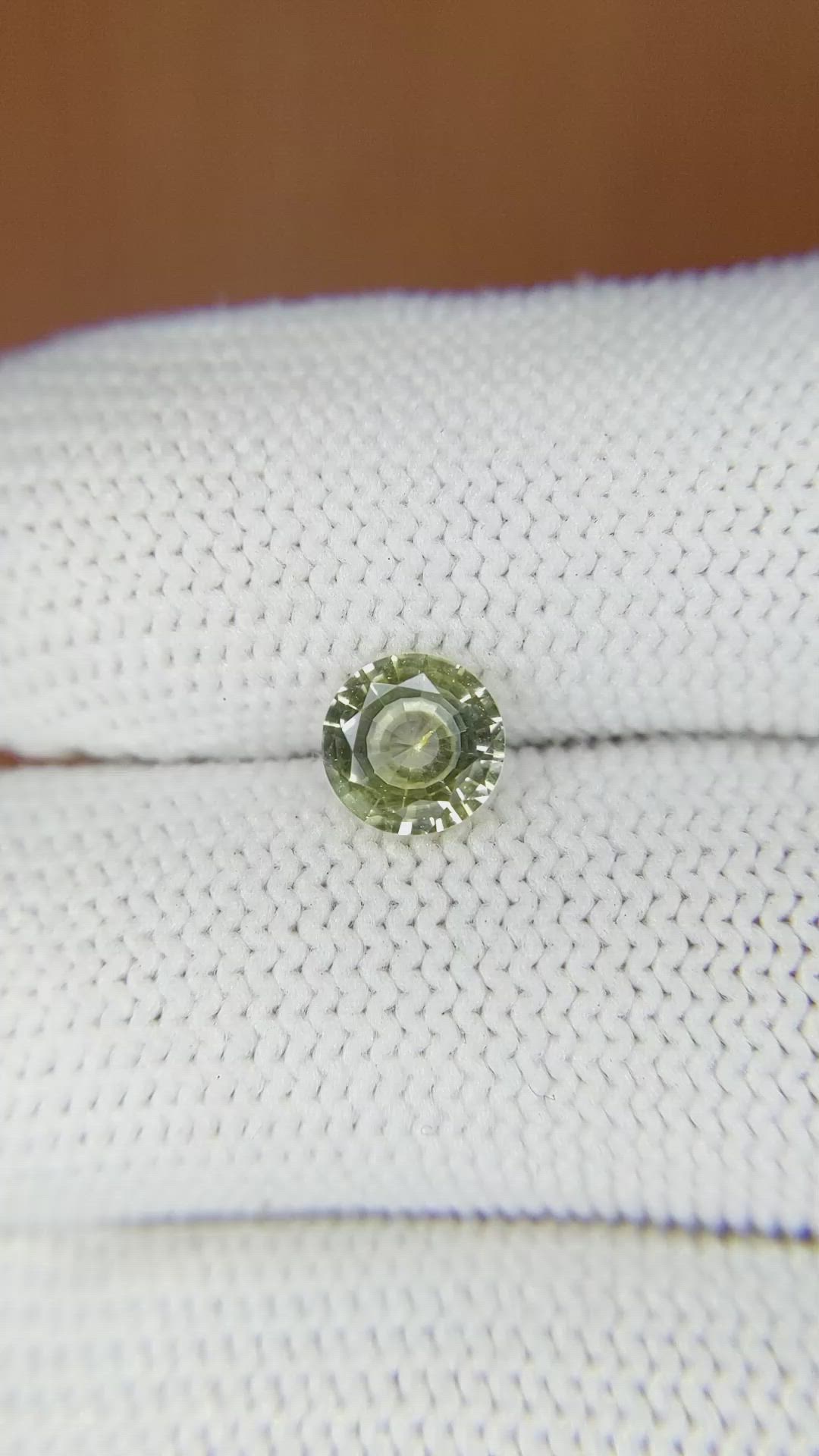 1.21 Ct. Yellow Sapphire from Ceylon (Sri Lanka) Size Video