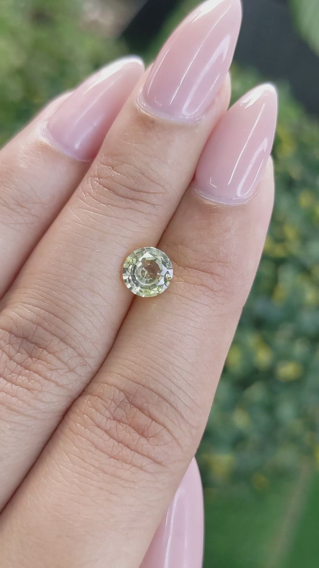 1.21 Ct. Yellow Sapphire from Ceylon (Sri Lanka) Size Video