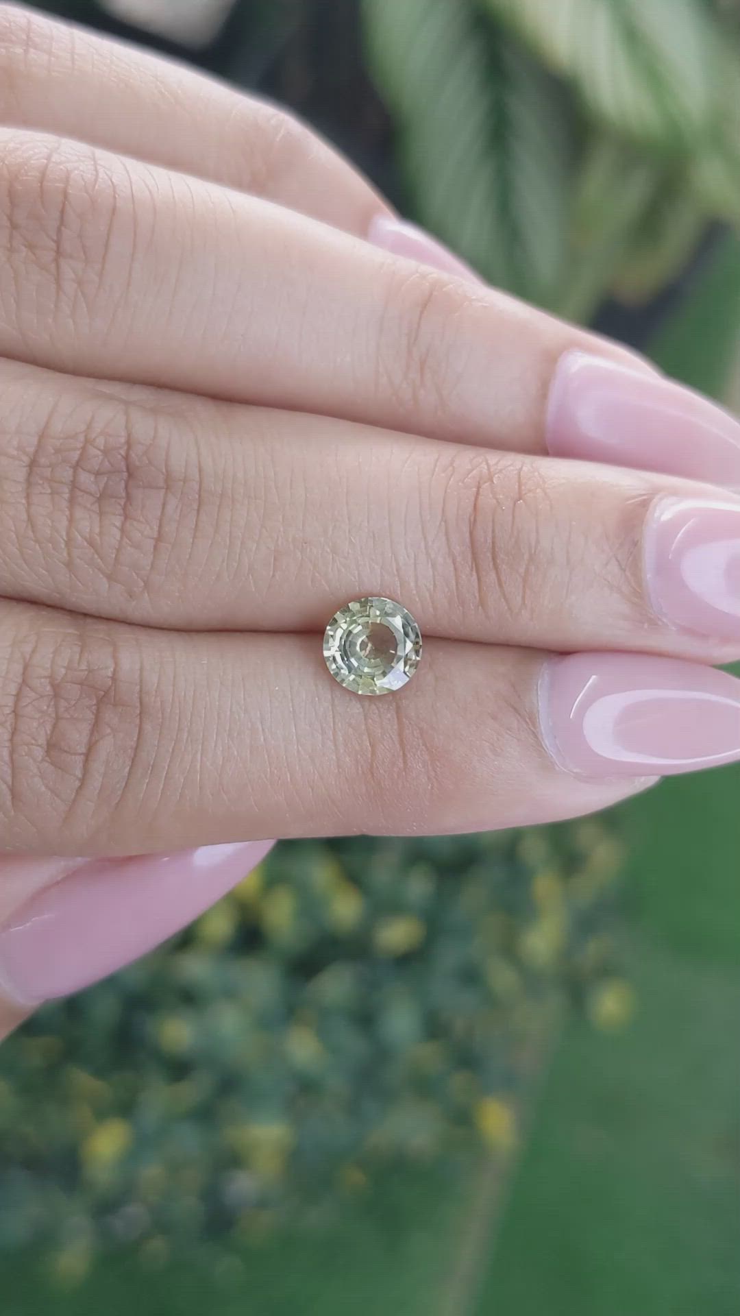 1.21 Ct. Yellow Sapphire from Ceylon (Sri Lanka) Size Video