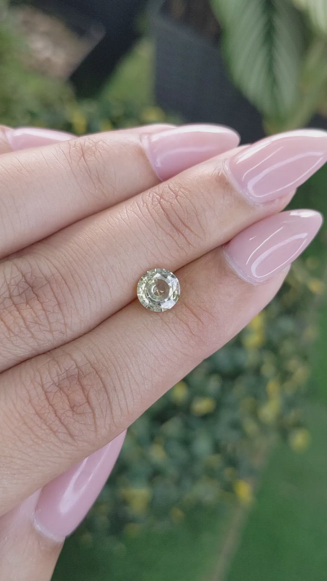 1.21 Ct. Yellow Sapphire from Ceylon (Sri Lanka) Size Video
