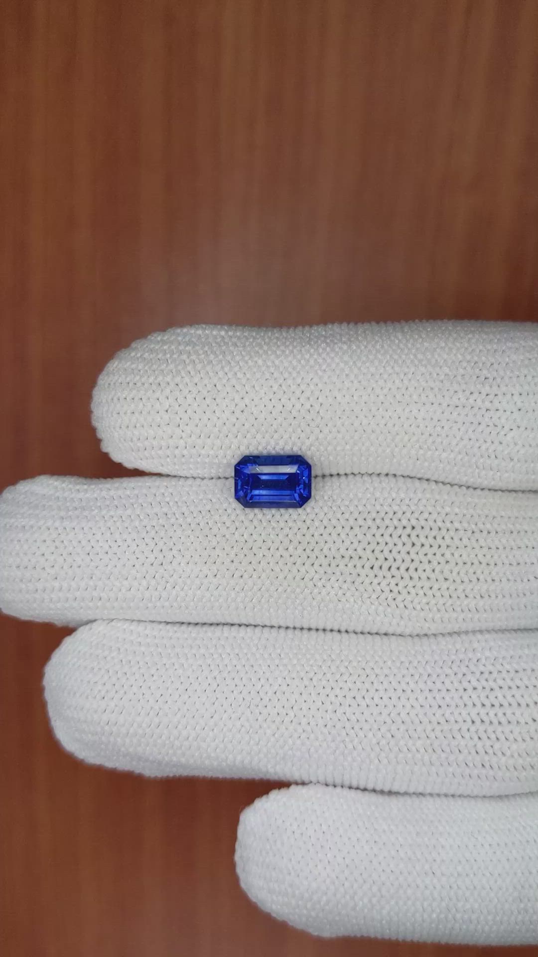 1.90 Ct. Blue Sapphire from Ceylon (Sri Lanka) Size Video
