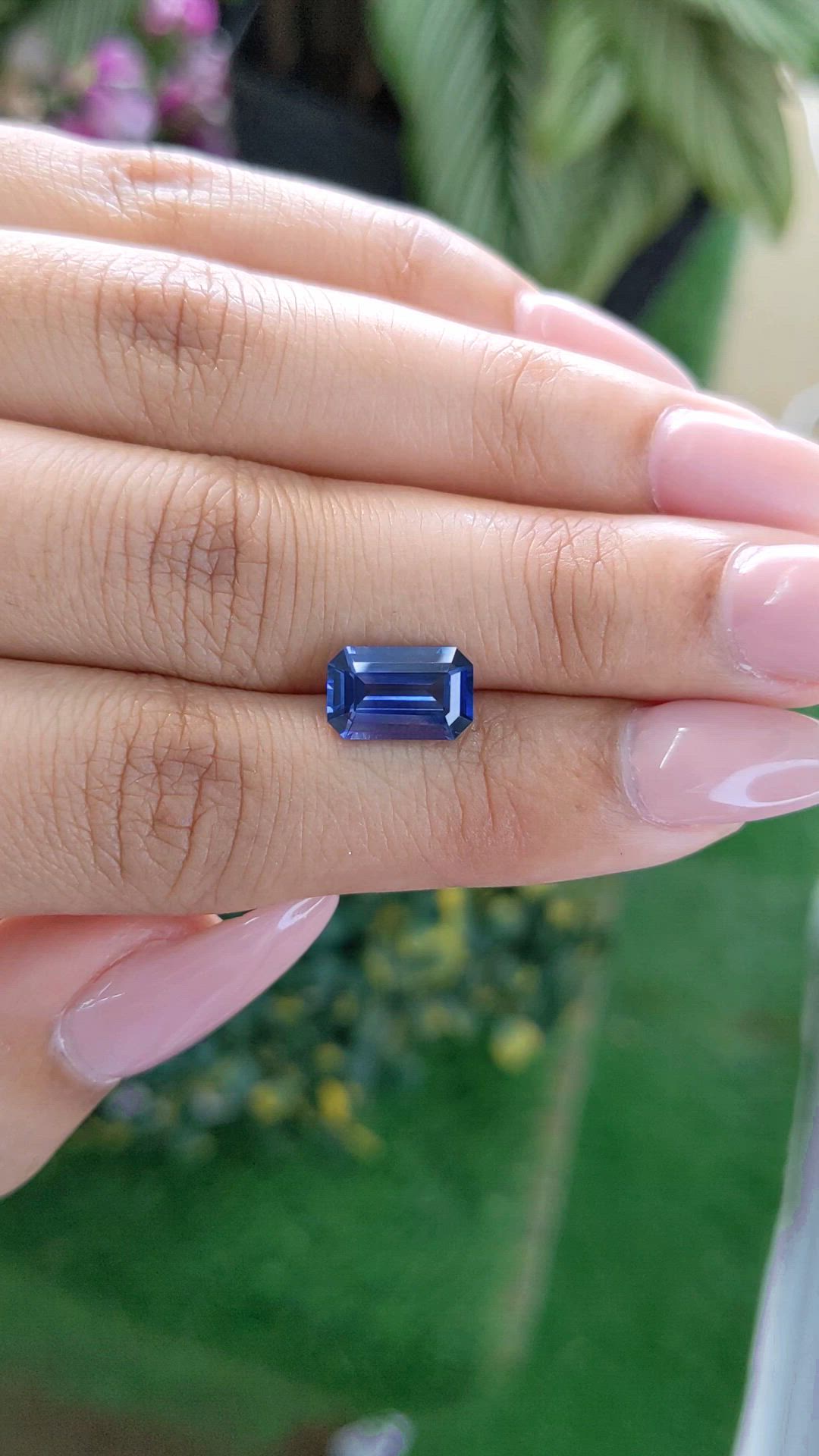 2.57 Ct. Blue Sapphire from Ceylon (Sri Lanka) Size Video