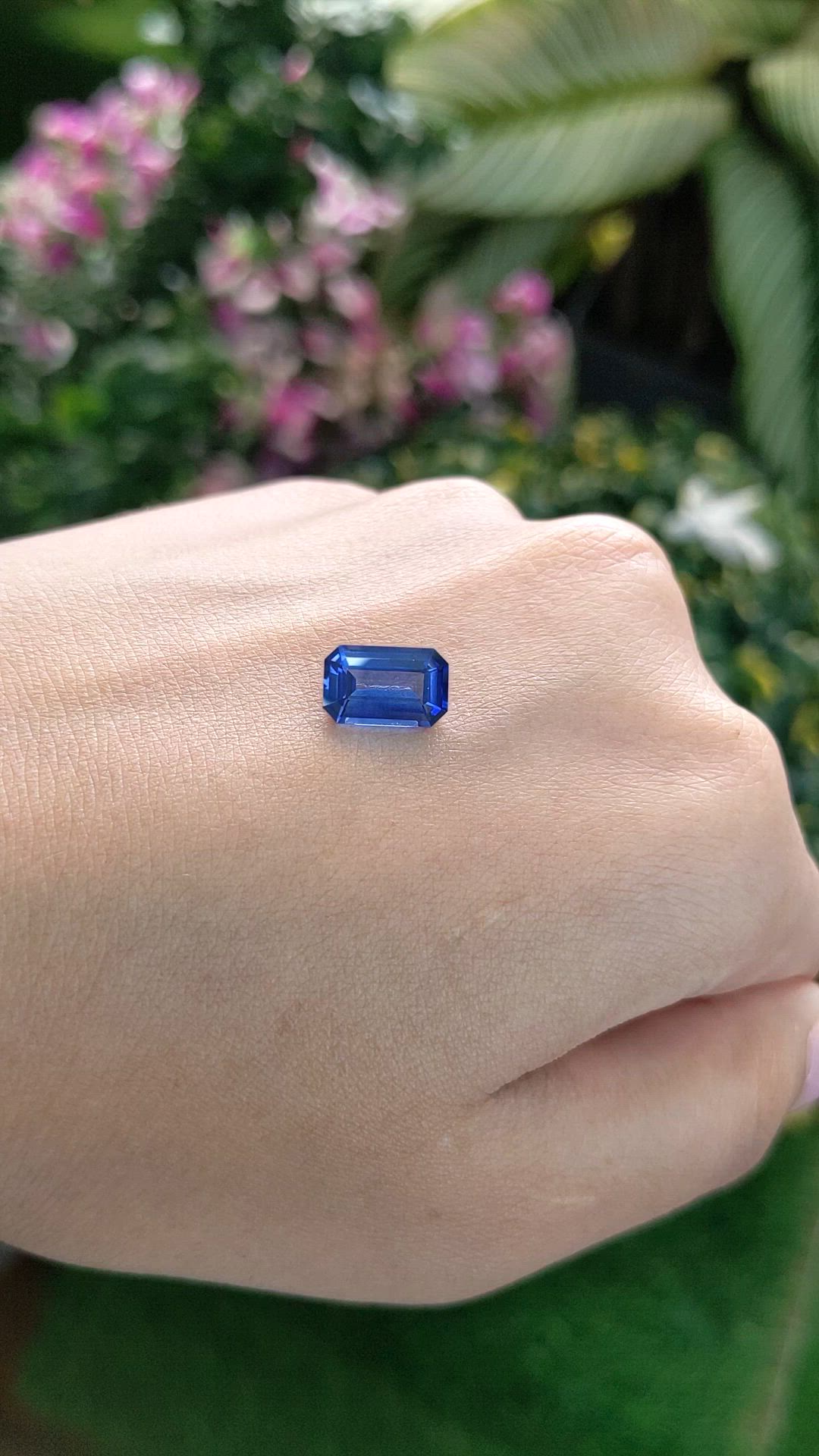 2.57 Ct. Blue Sapphire from Ceylon (Sri Lanka) Size Video