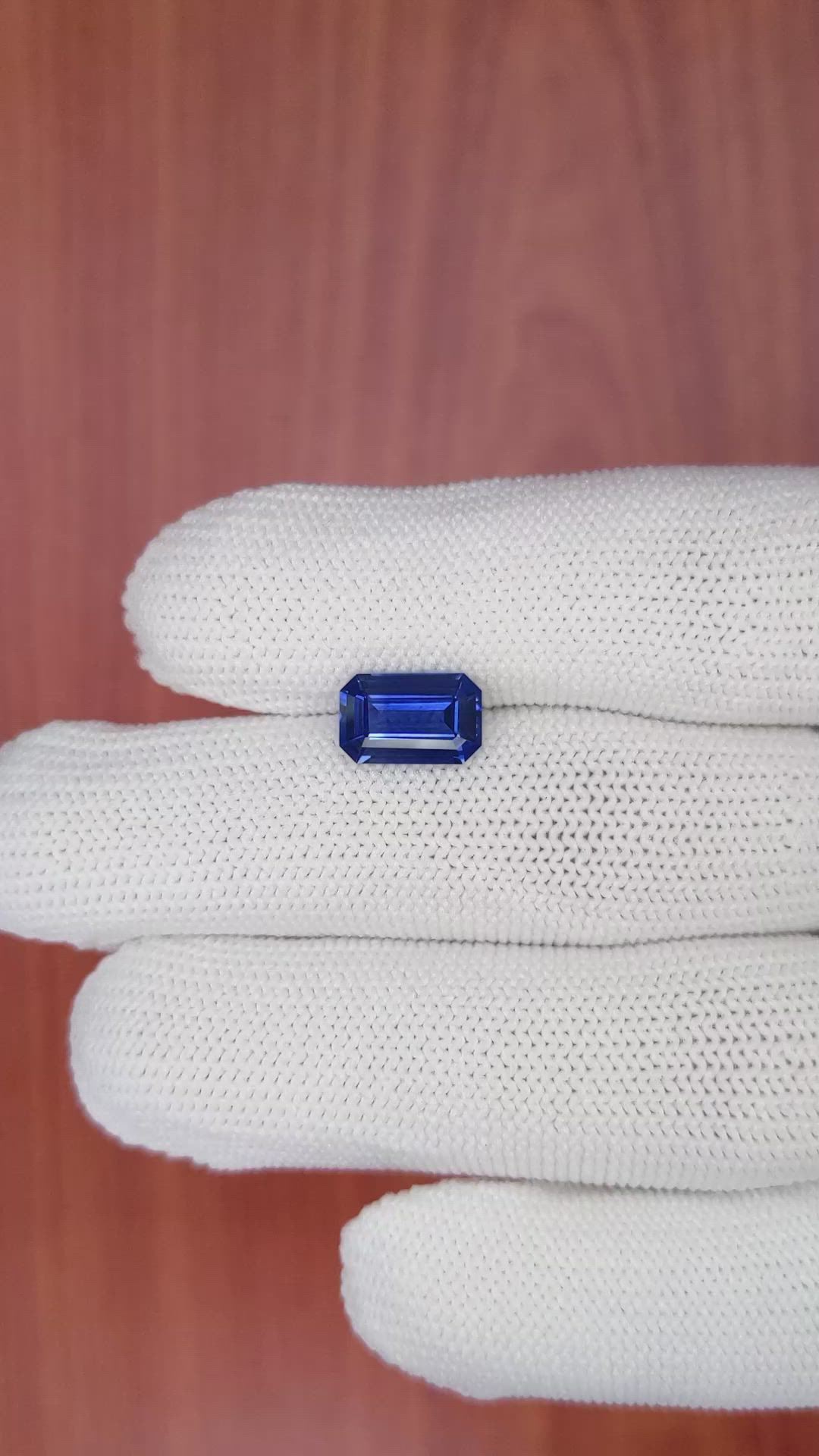 2.57 Ct. Blue Sapphire from Ceylon (Sri Lanka) Size Video