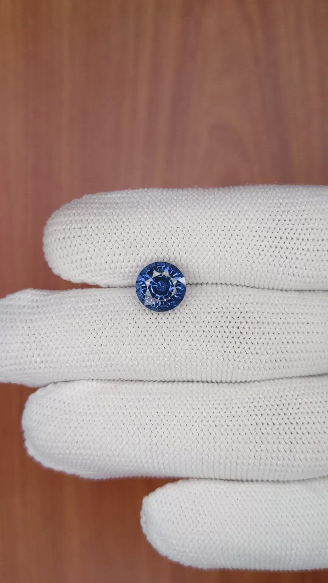 4.22 Ct. Blue Sapphire from Ceylon (Sri Lanka) Size Video