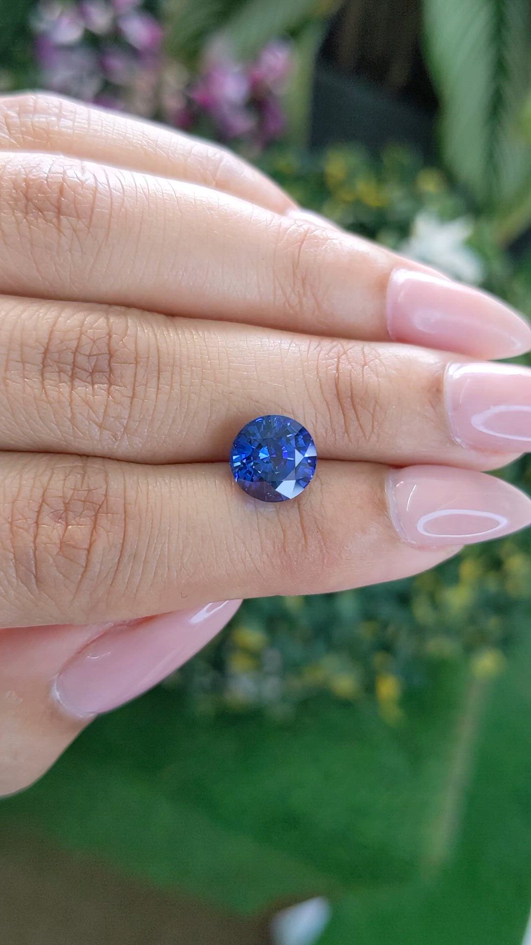 4.22 Ct. Blue Sapphire from Ceylon (Sri Lanka) Size Video