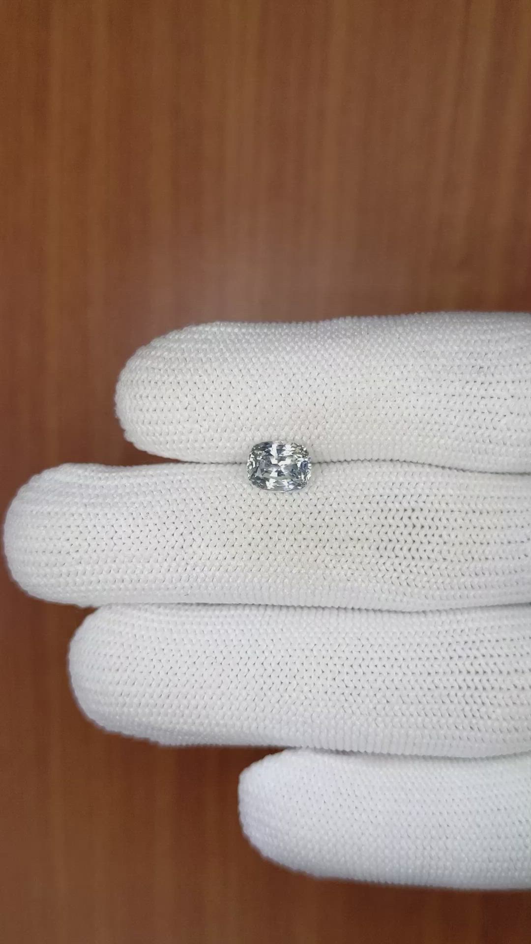 1.67 Ct. Bi Color Sapphire from Ceylon (Sri Lanka) Size Video