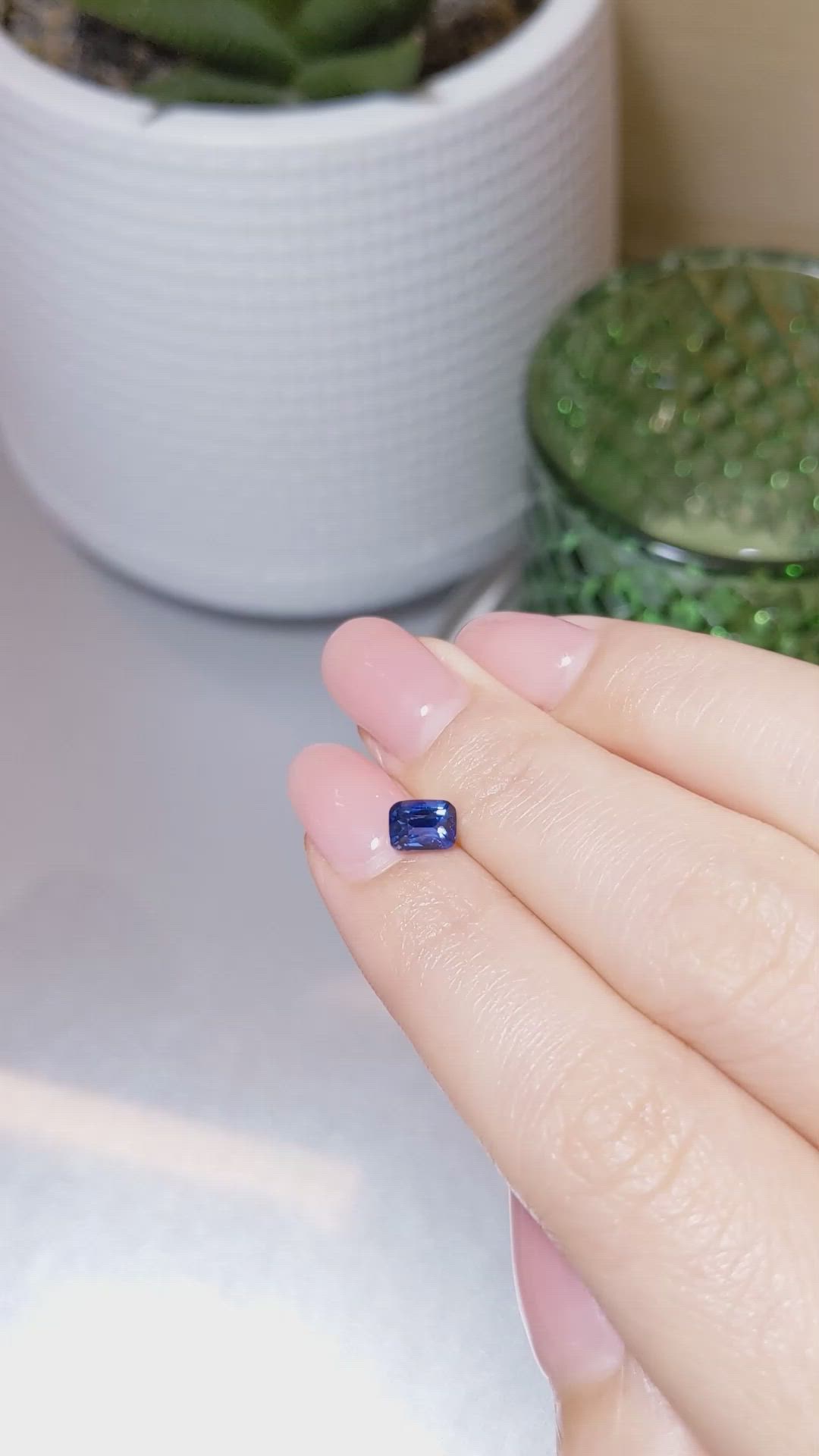 1.01 Ct. Blue Sapphire from Ceylon (Sri Lanka) Size Video