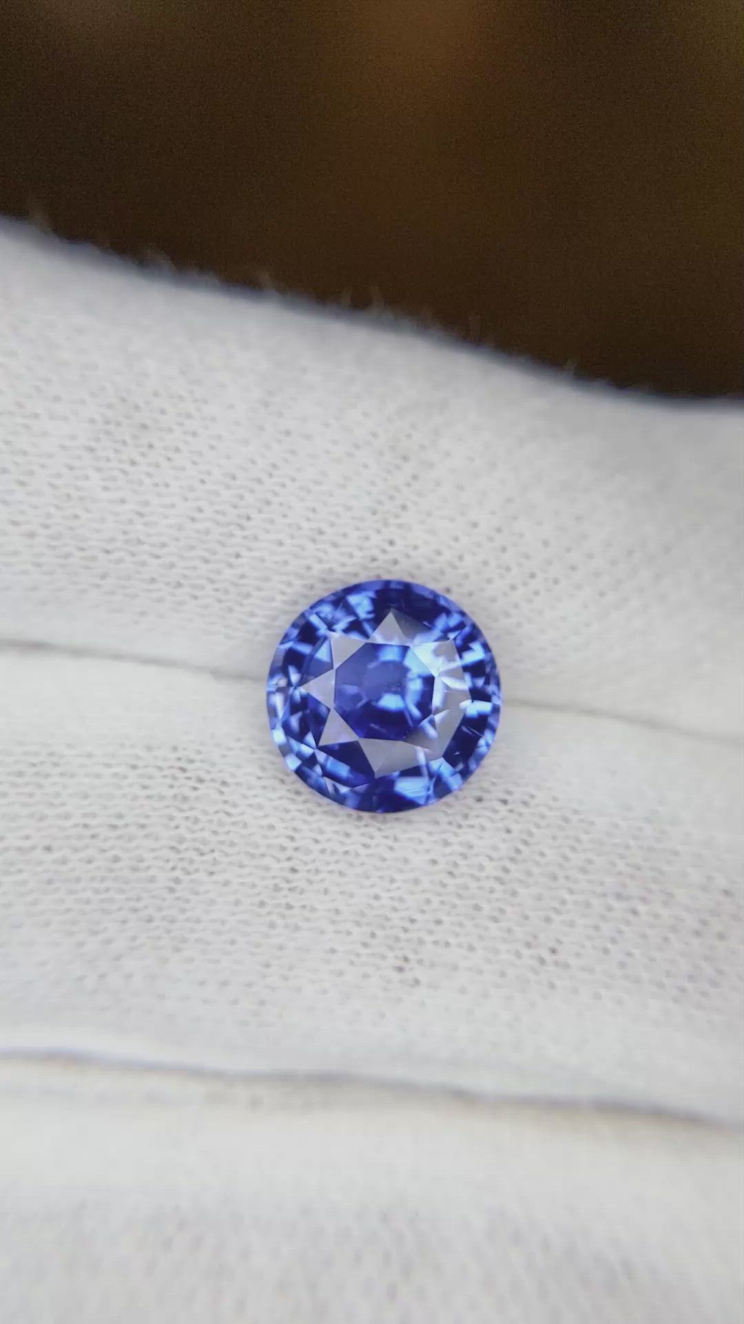 4.14 Ct. Blue Sapphire from Ceylon (Sri Lanka) Size Video
