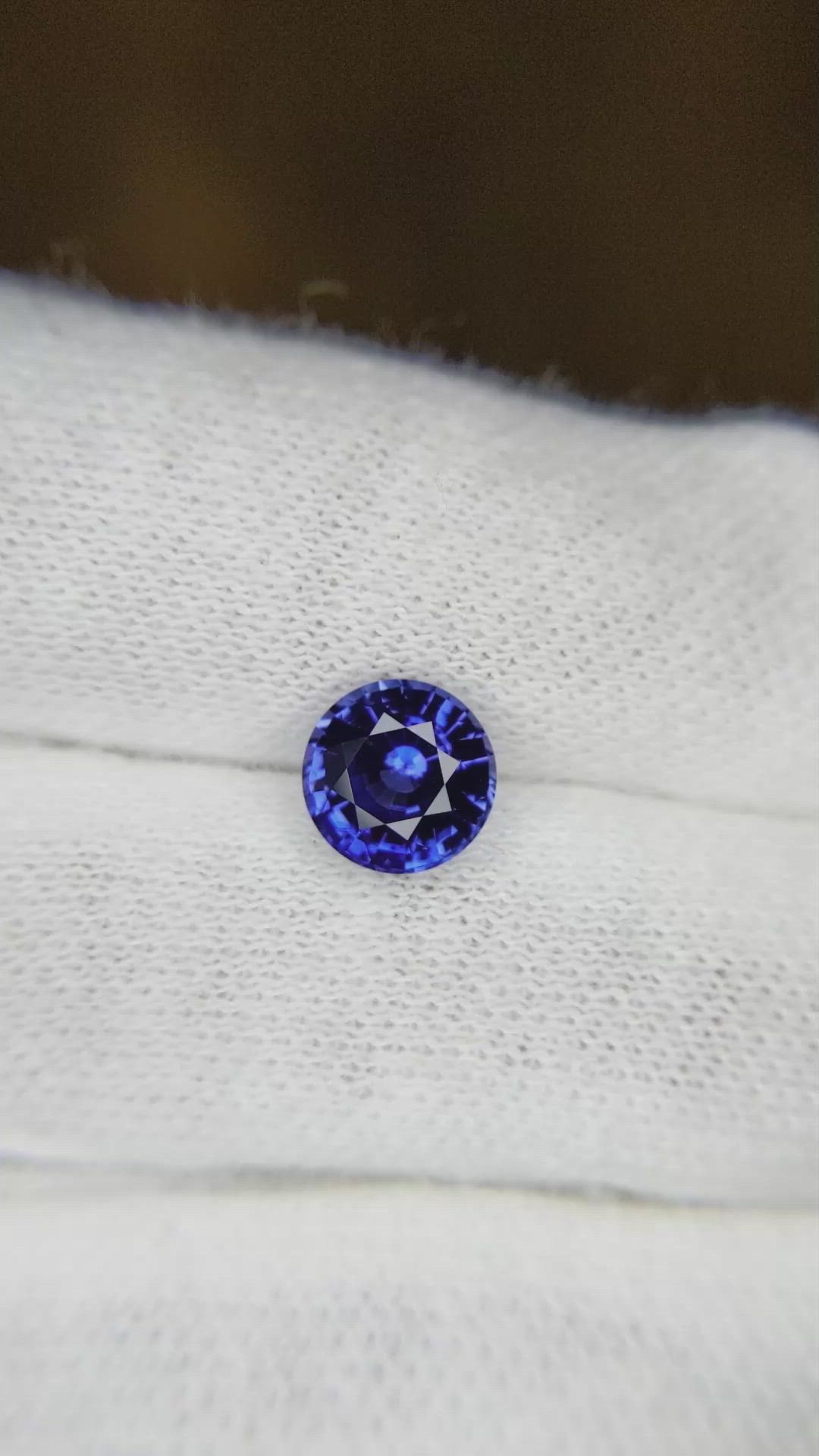 1.75 Ct. Blue Sapphire from Ceylon (Sri Lanka) Size Video