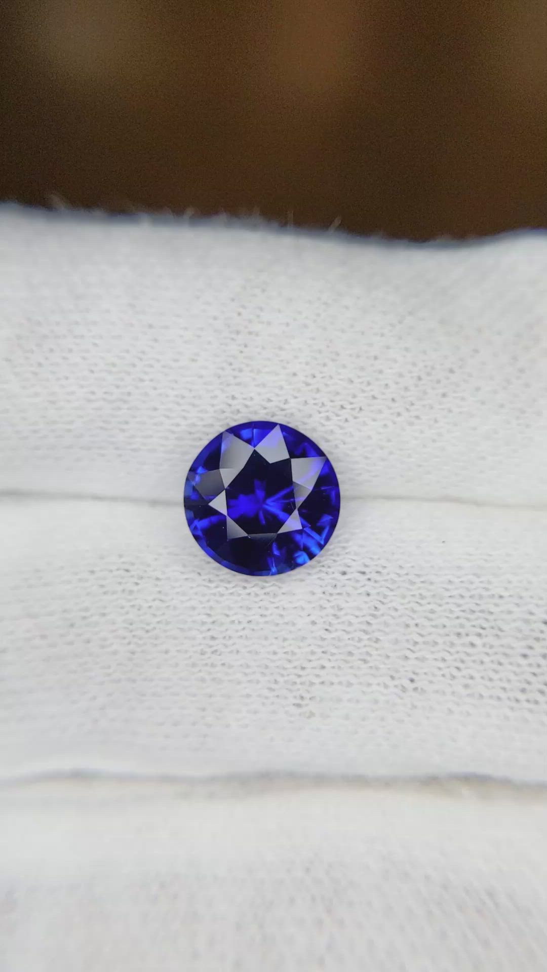3.02 Ct. Blue Sapphire from Ceylon (Sri Lanka) Size Video