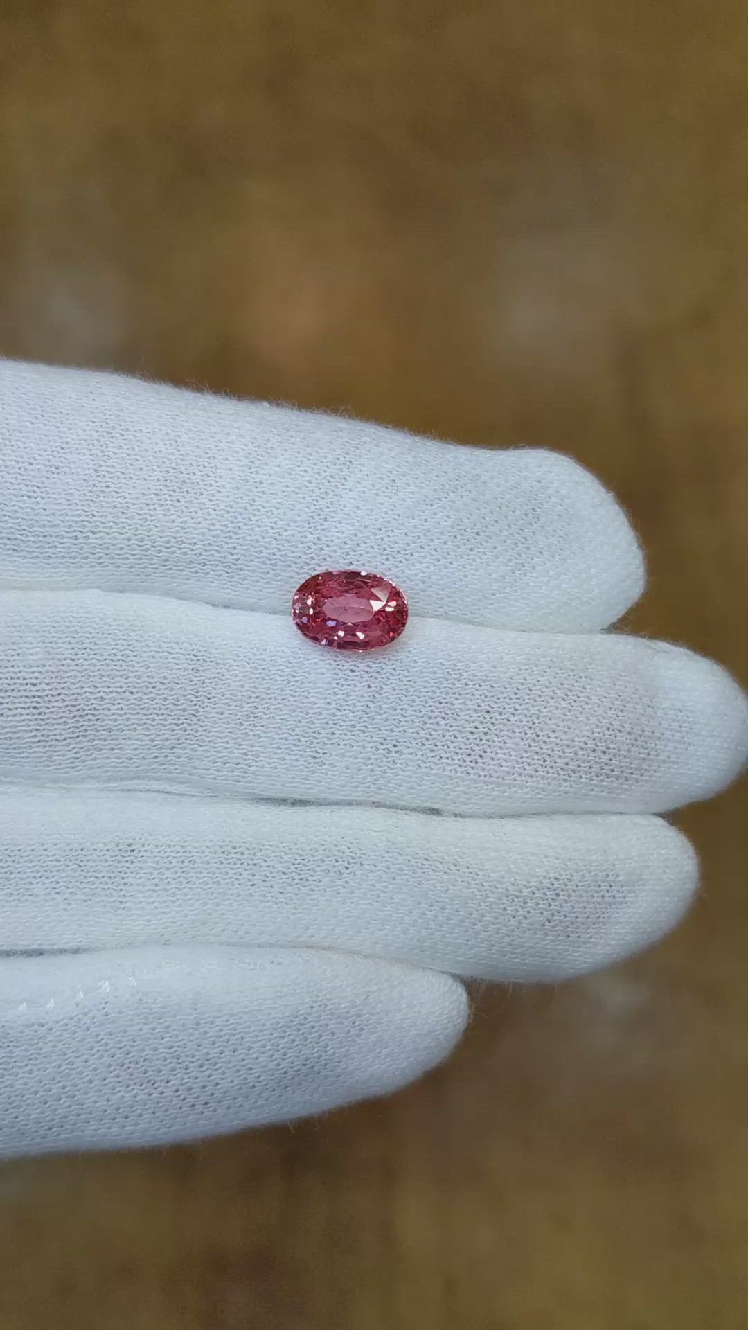 2.54 Ct. Padparadscha Sapphire from Ceylon (Sri Lanka) Size Video