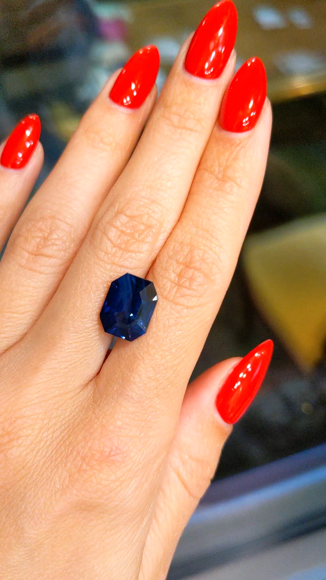 7.98 Ct. Blue Sapphire from Ceylon (Sri Lanka) Size Video