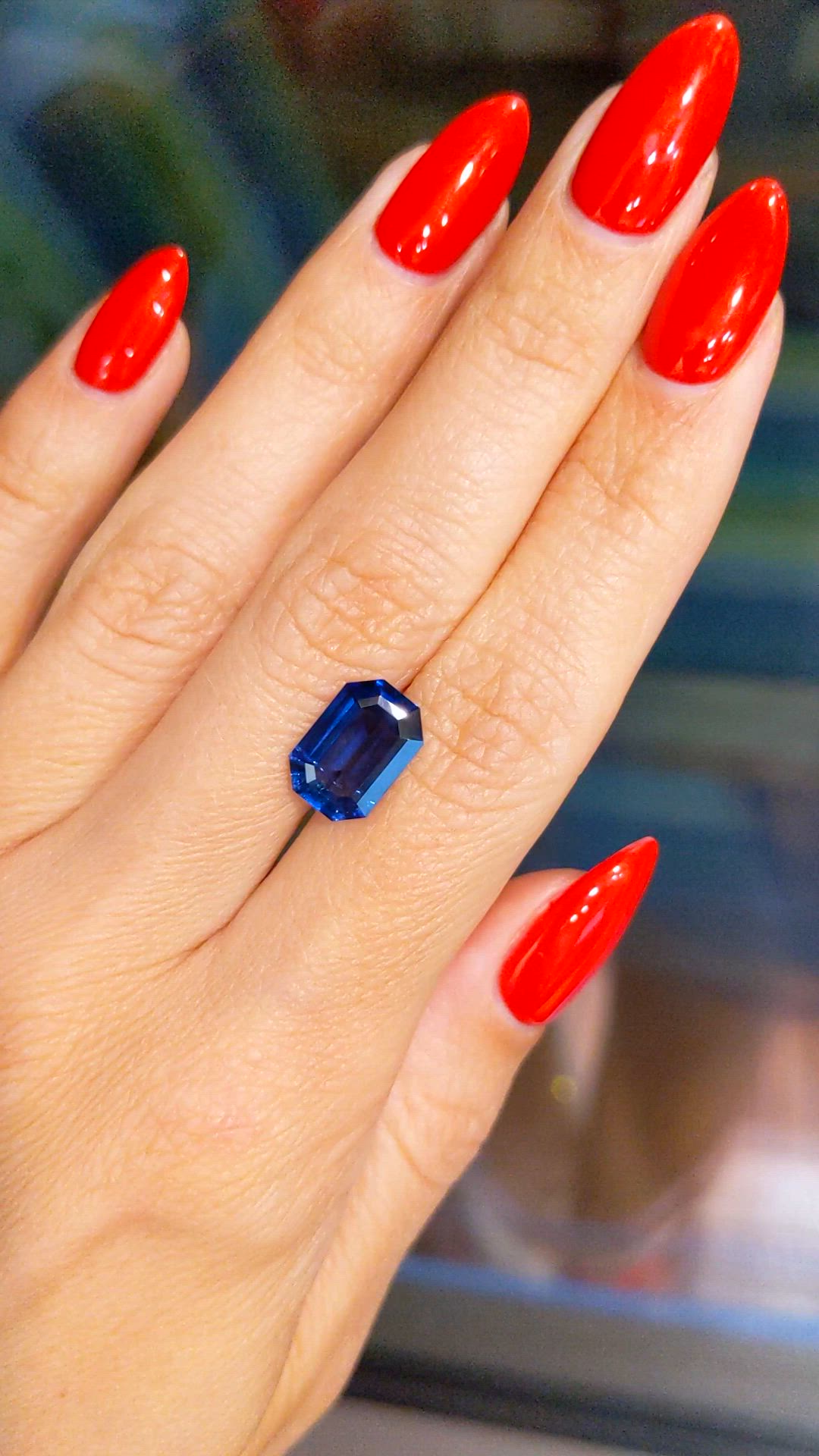 3.27 Ct. Blue Sapphire from Ceylon (Sri Lanka) Size Video