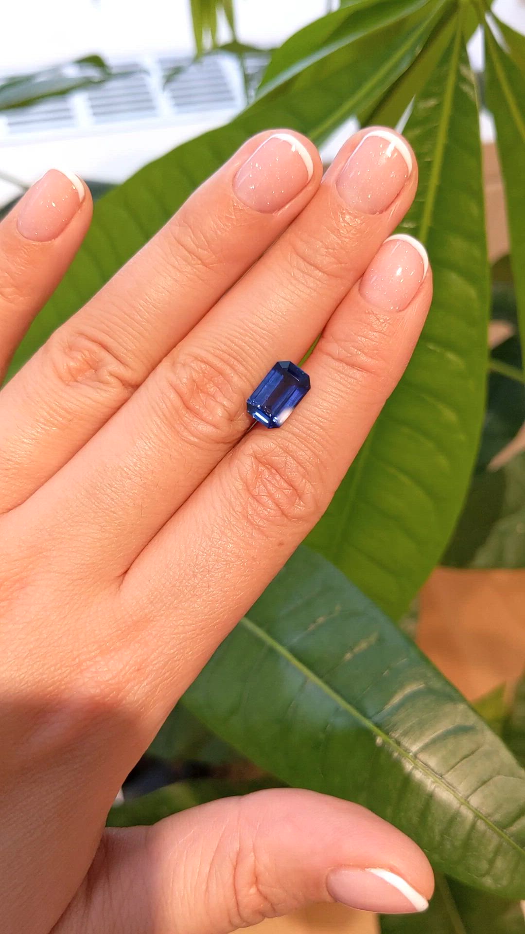 3.27 Ct. Blue Sapphire from Ceylon (Sri Lanka) Size Video