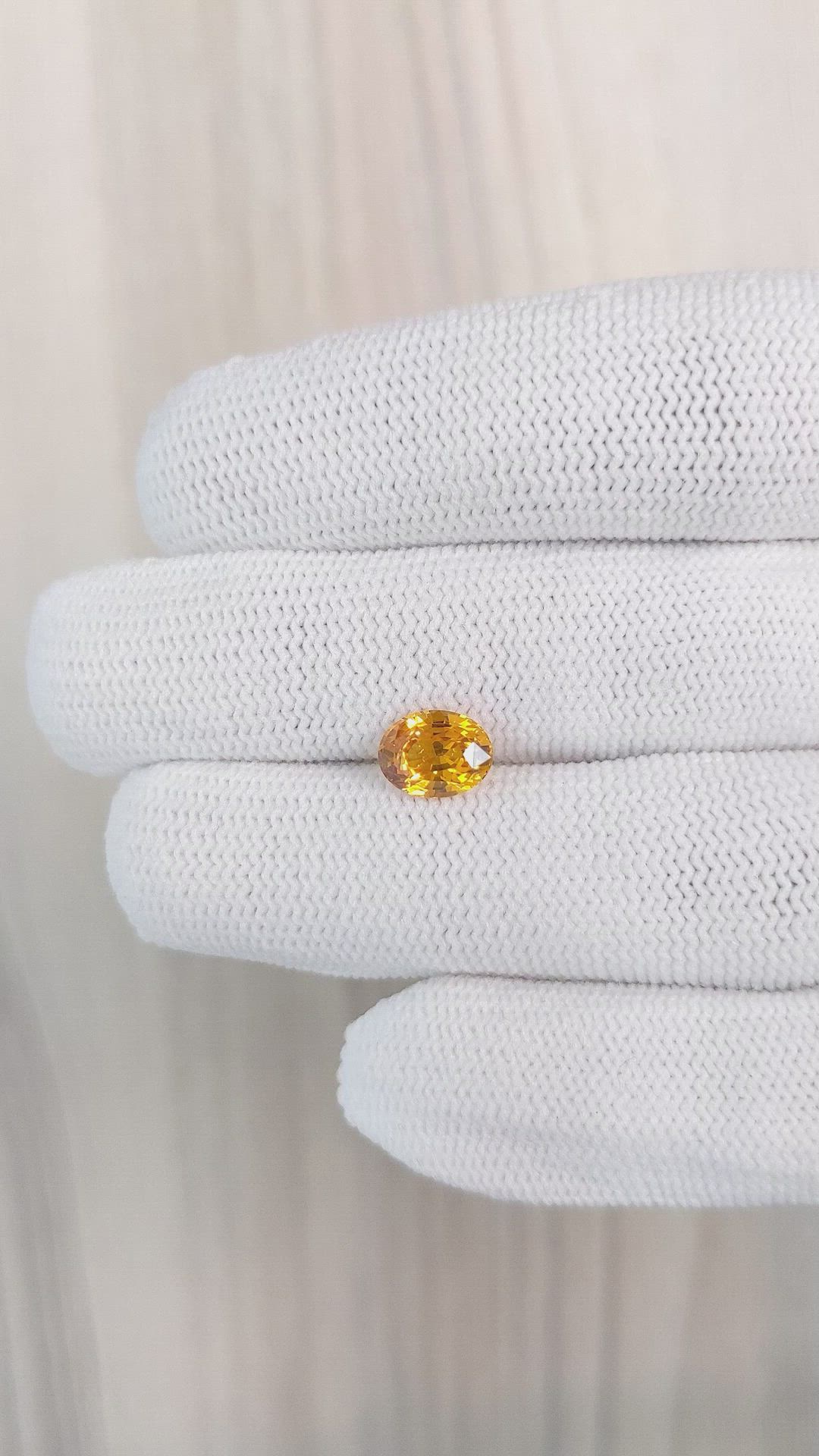 2.01 Ct. Yellowish Orange Sapphire from Ceylon (Sri Lanka) Size Video