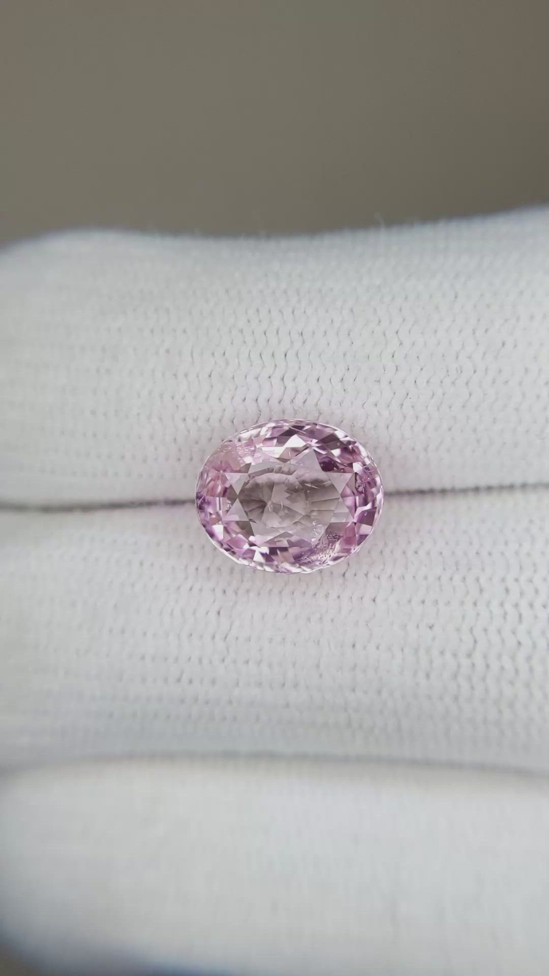 3.93 Ct. Pink Sapphire from Ceylon (Sri Lanka) Size Video