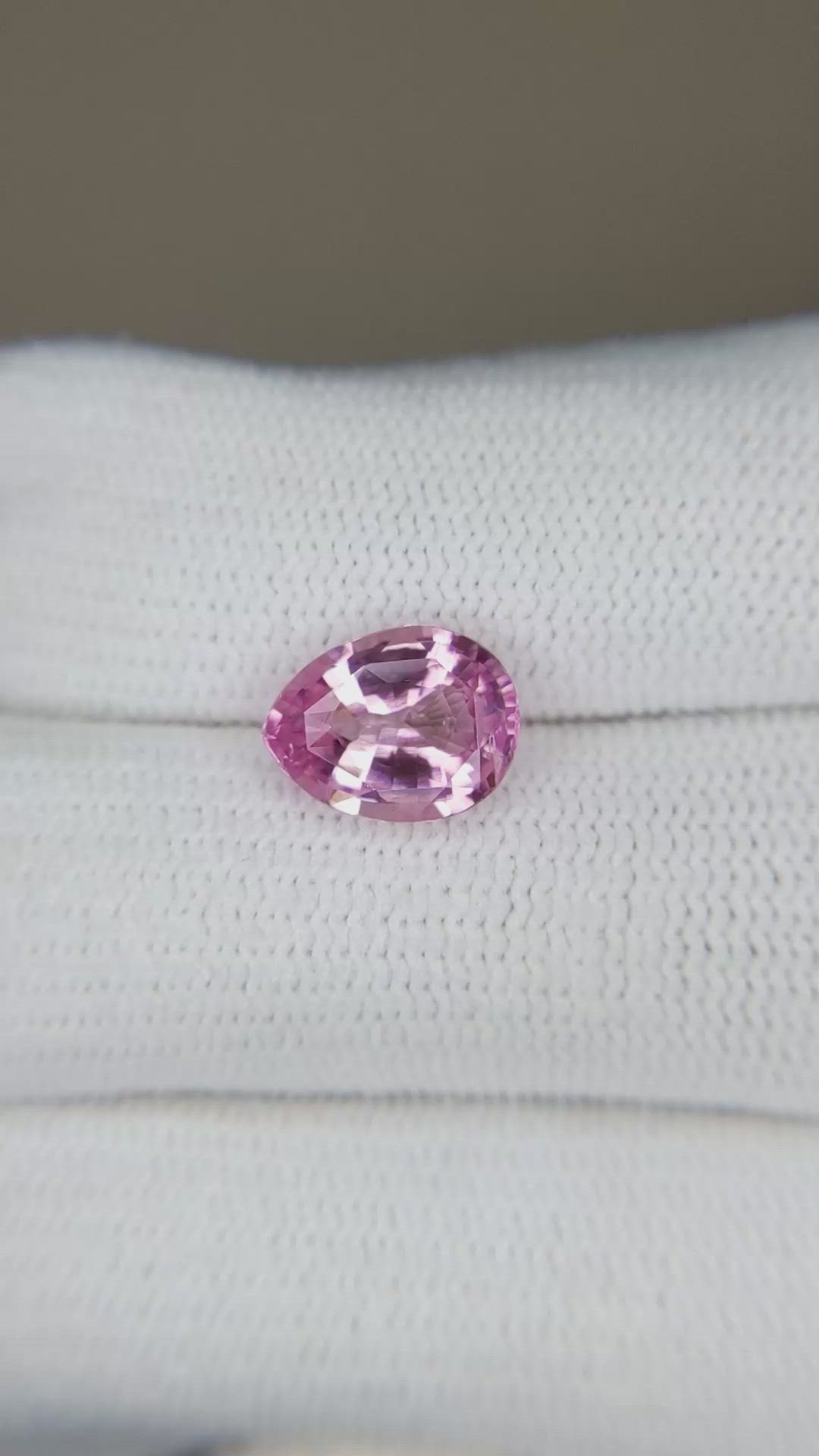 2.35 Ct. Pink Sapphire from Ceylon (Sri Lanka) Size Video