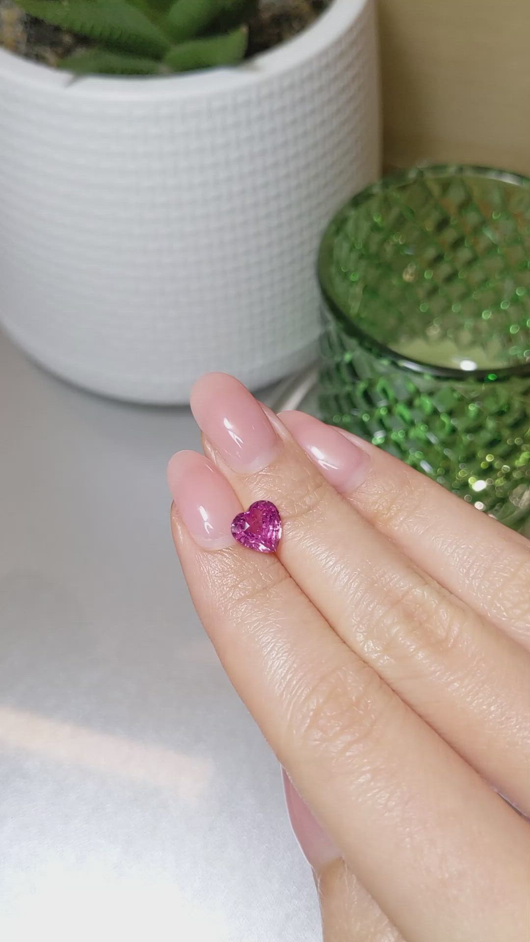 2.27 Ct. Pink Sapphire from Ceylon (Sri Lanka) Size Video