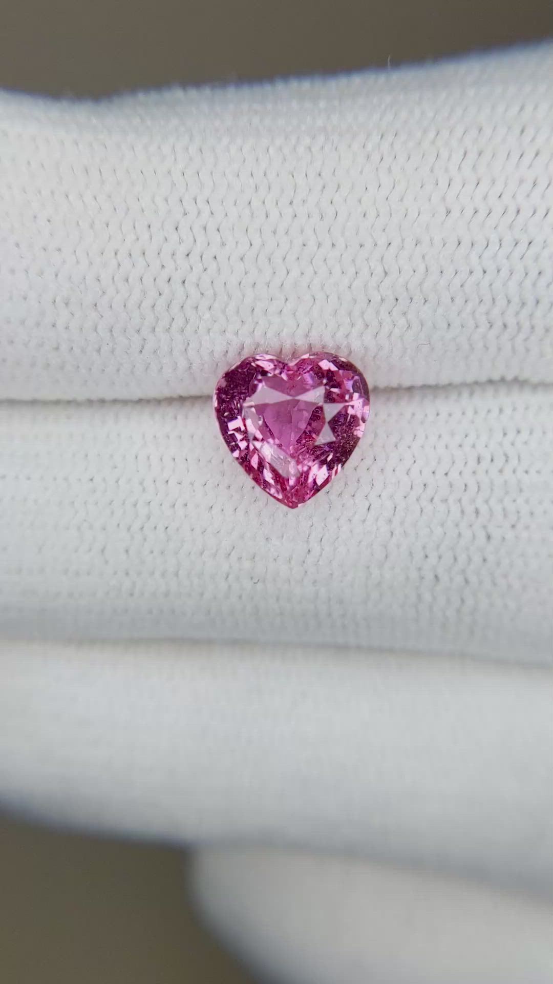 2.27 Ct. Pink Sapphire from Ceylon (Sri Lanka) Size Video