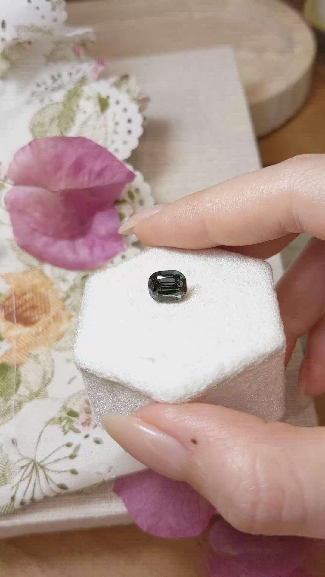 3.49 Ct. Color Change Sapphire from Ceylon (Sri Lanka) Size Video