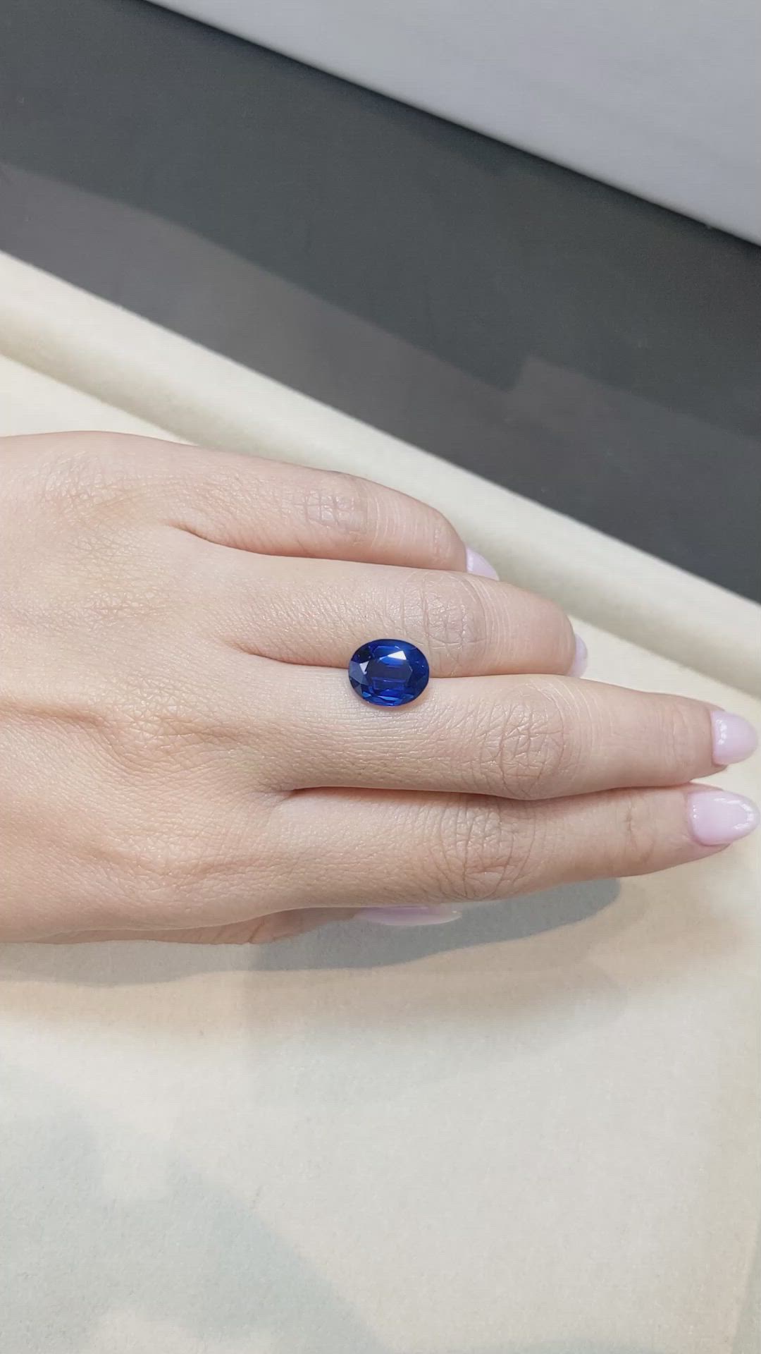 5.39 Ct. Blue Sapphire from Madagascar Size Video