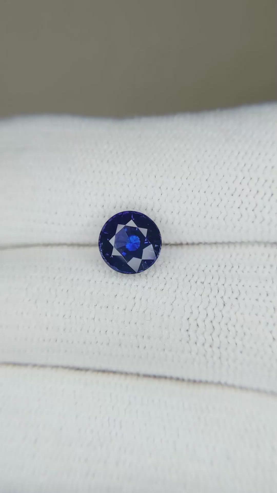 1.61 Ct. Blue Sapphire from Ceylon (Sri Lanka) Size Video