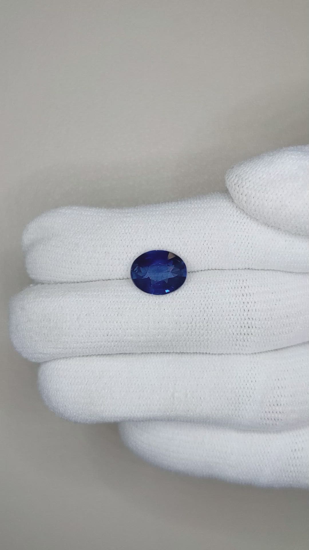 3.55 Ct. Blue Sapphire from Ceylon (Sri Lanka) Size Video