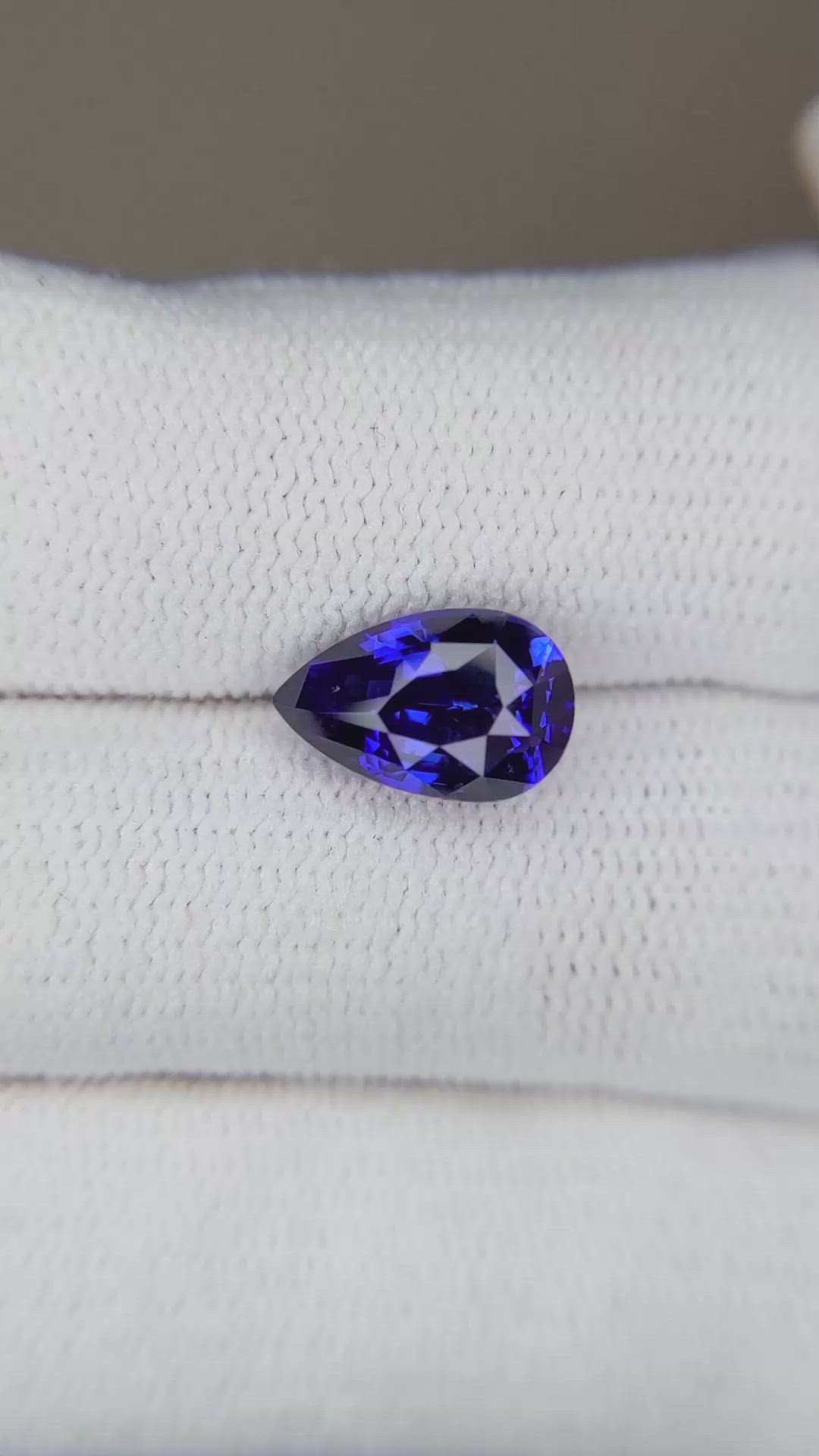 3.28 Ct. Blue Sapphire from Ceylon (Sri Lanka) Size Video