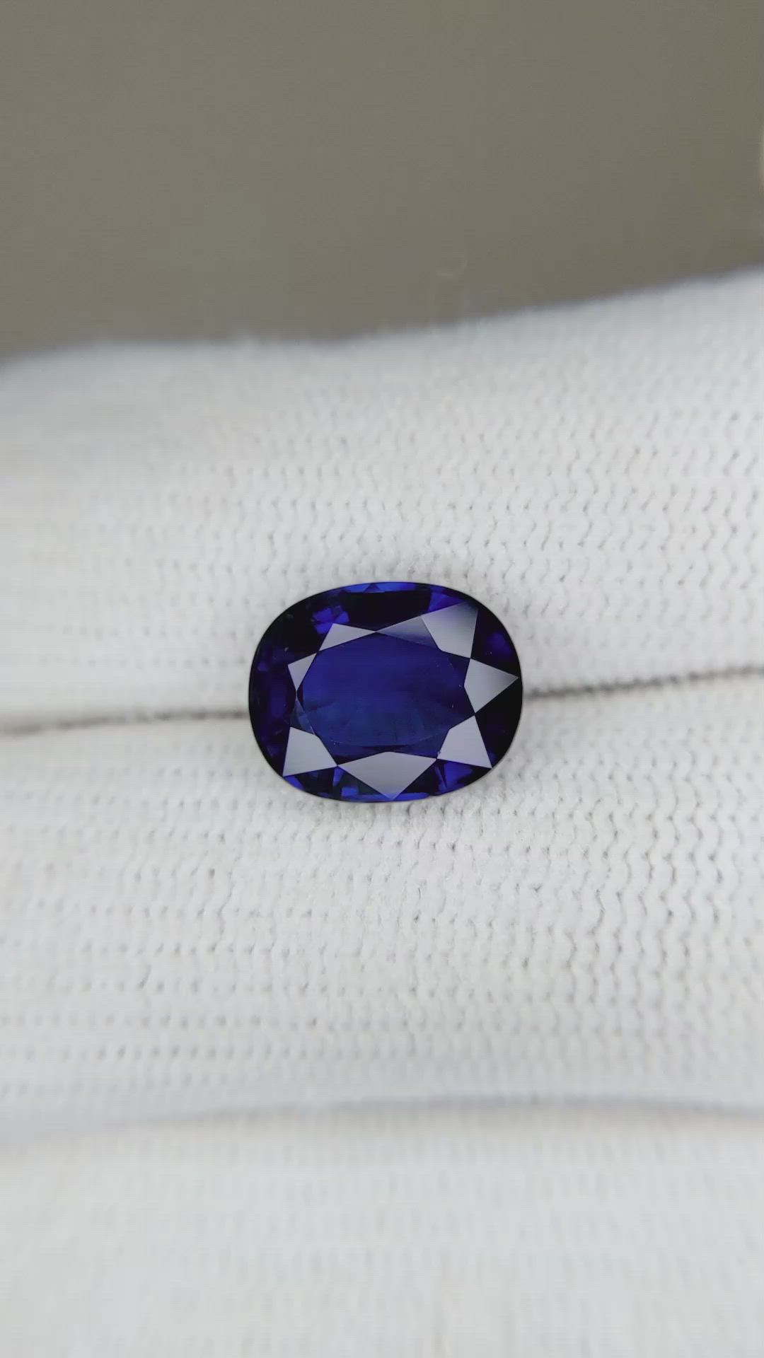 3.02 Ct. Blue Sapphire from Madagascar Size Video