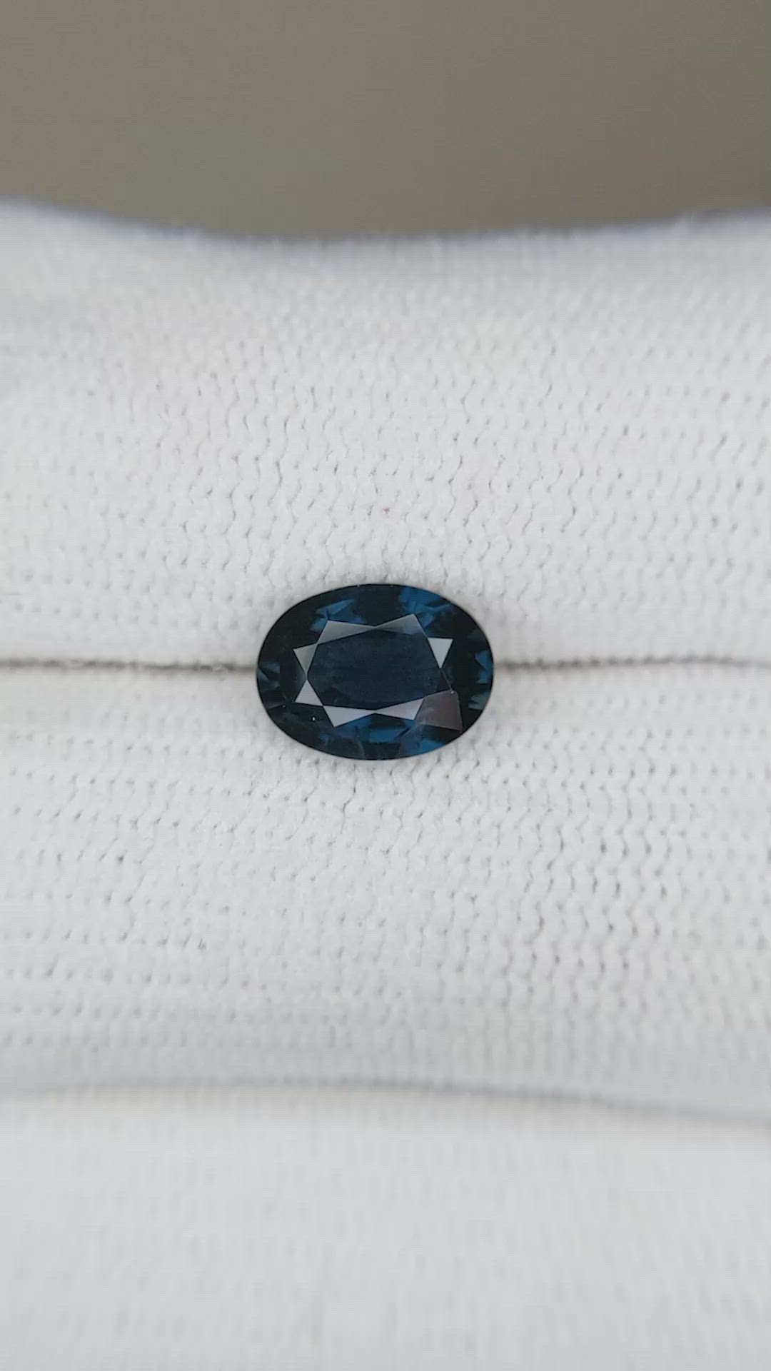 1.45 Ct. Blue Sapphire from Ceylon (Sri Lanka) Size Video