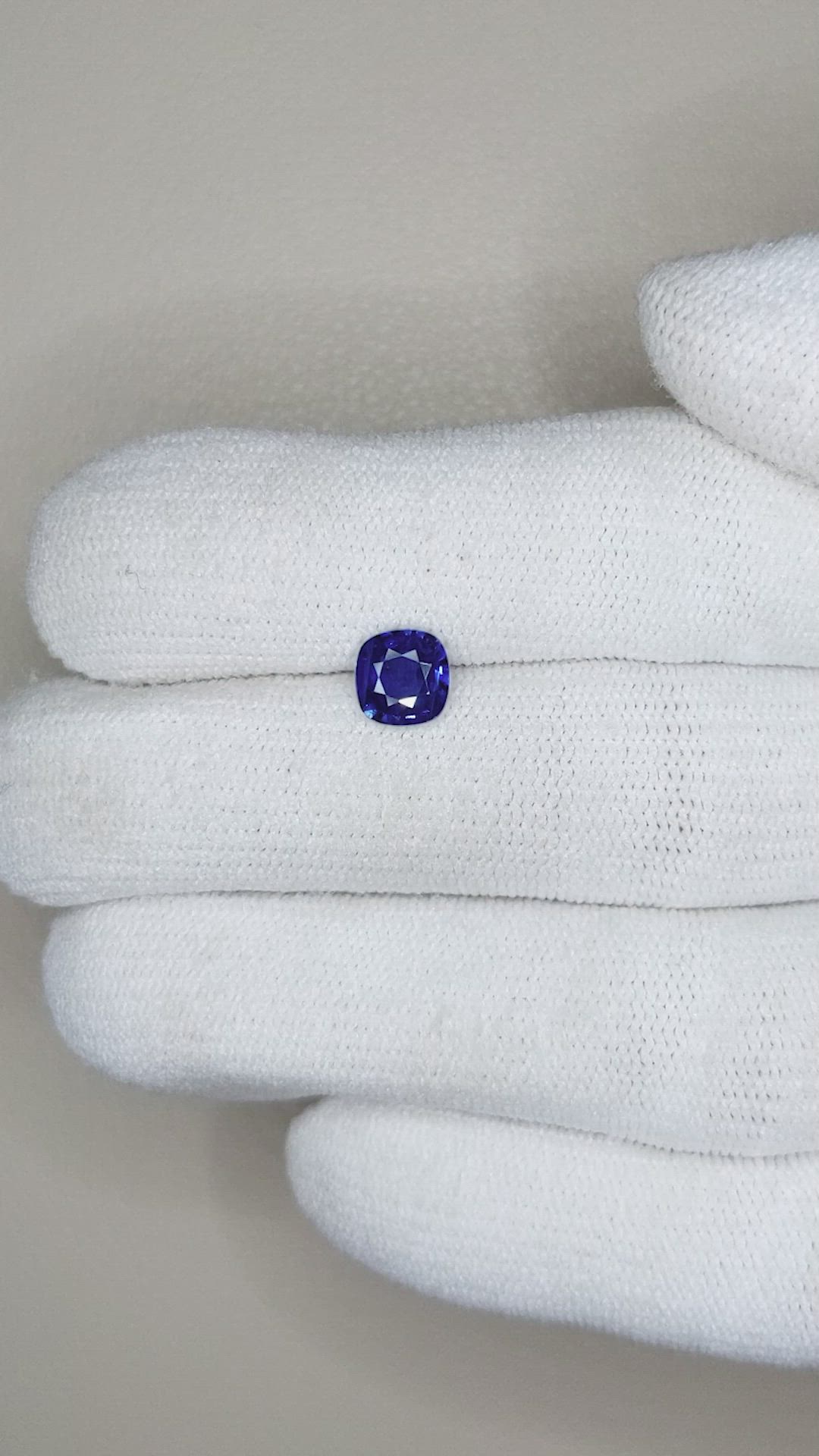 0.97 Ct. Blue Sapphire from Ceylon (Sri Lanka) Size Video