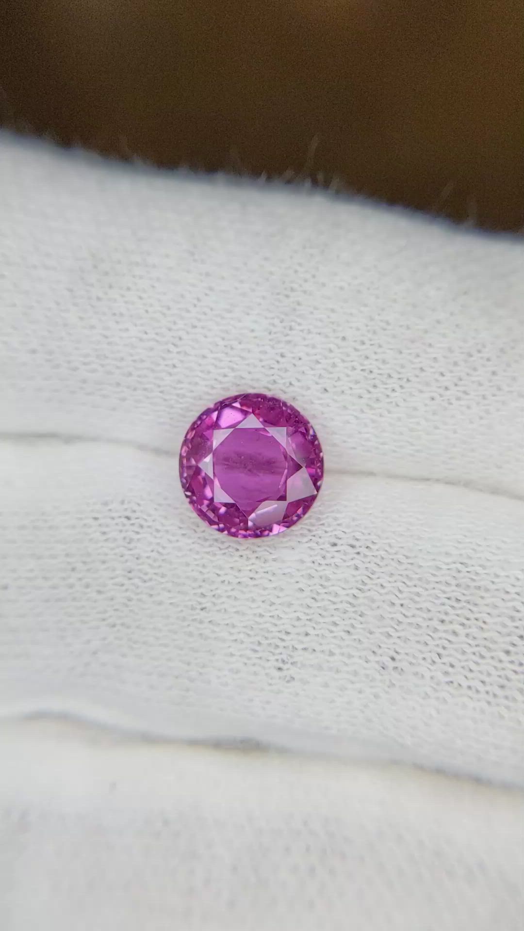 2.55 Ct. Pink Sapphire from Ceylon (Sri Lanka) Size Video